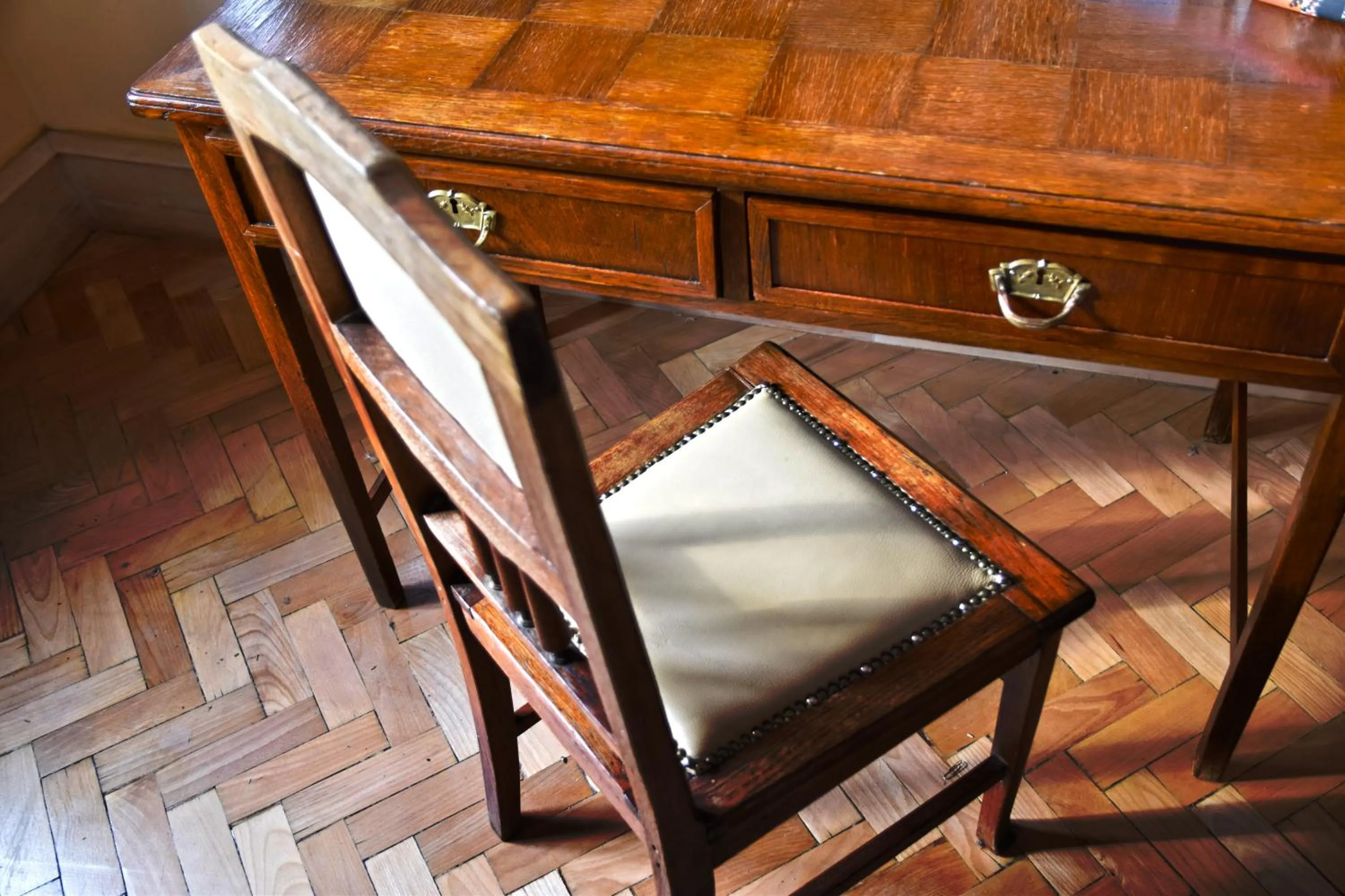 Library in 4th Floor Bed and Breakfast