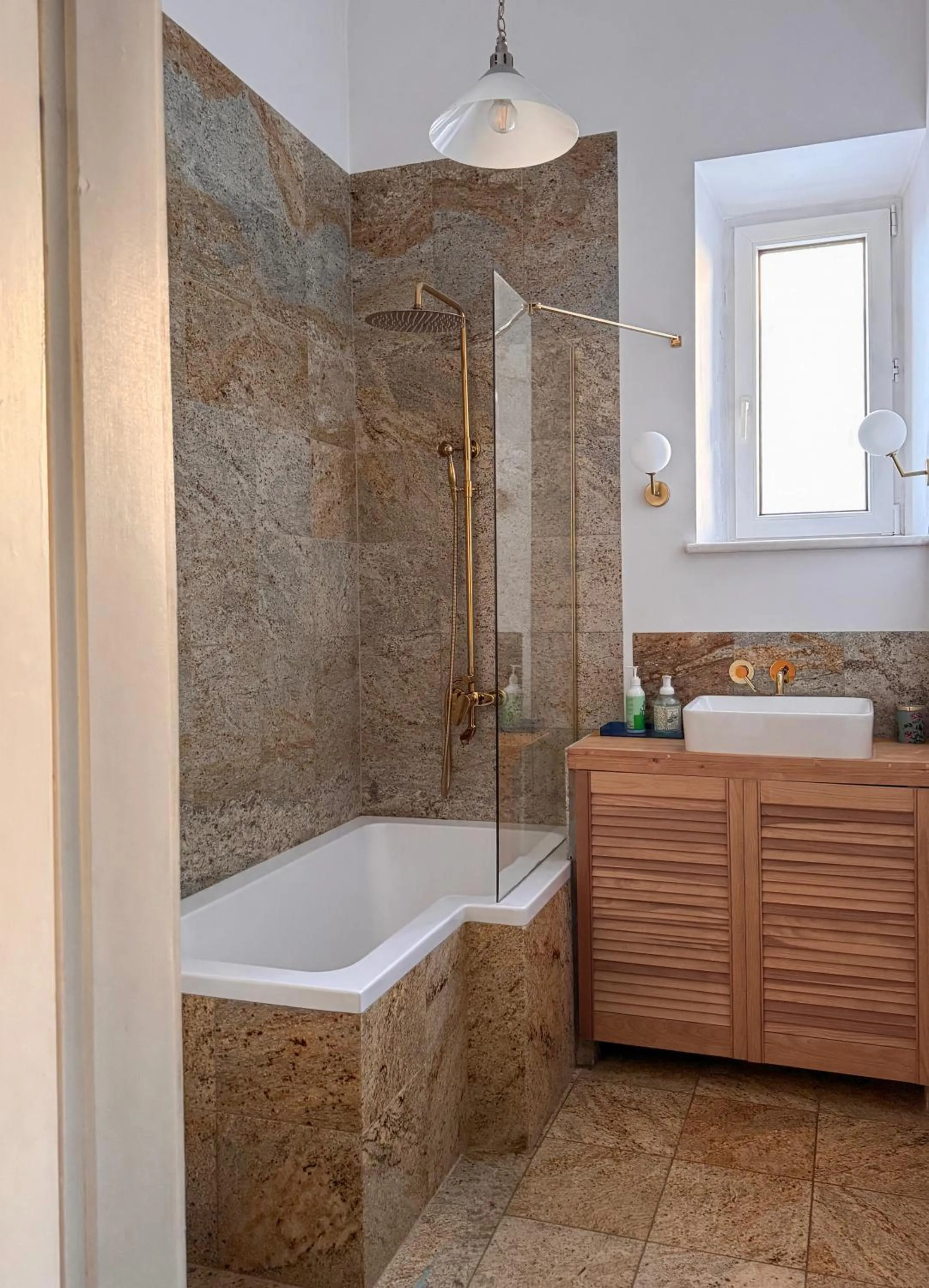 4th Floor Bed and Breakfast