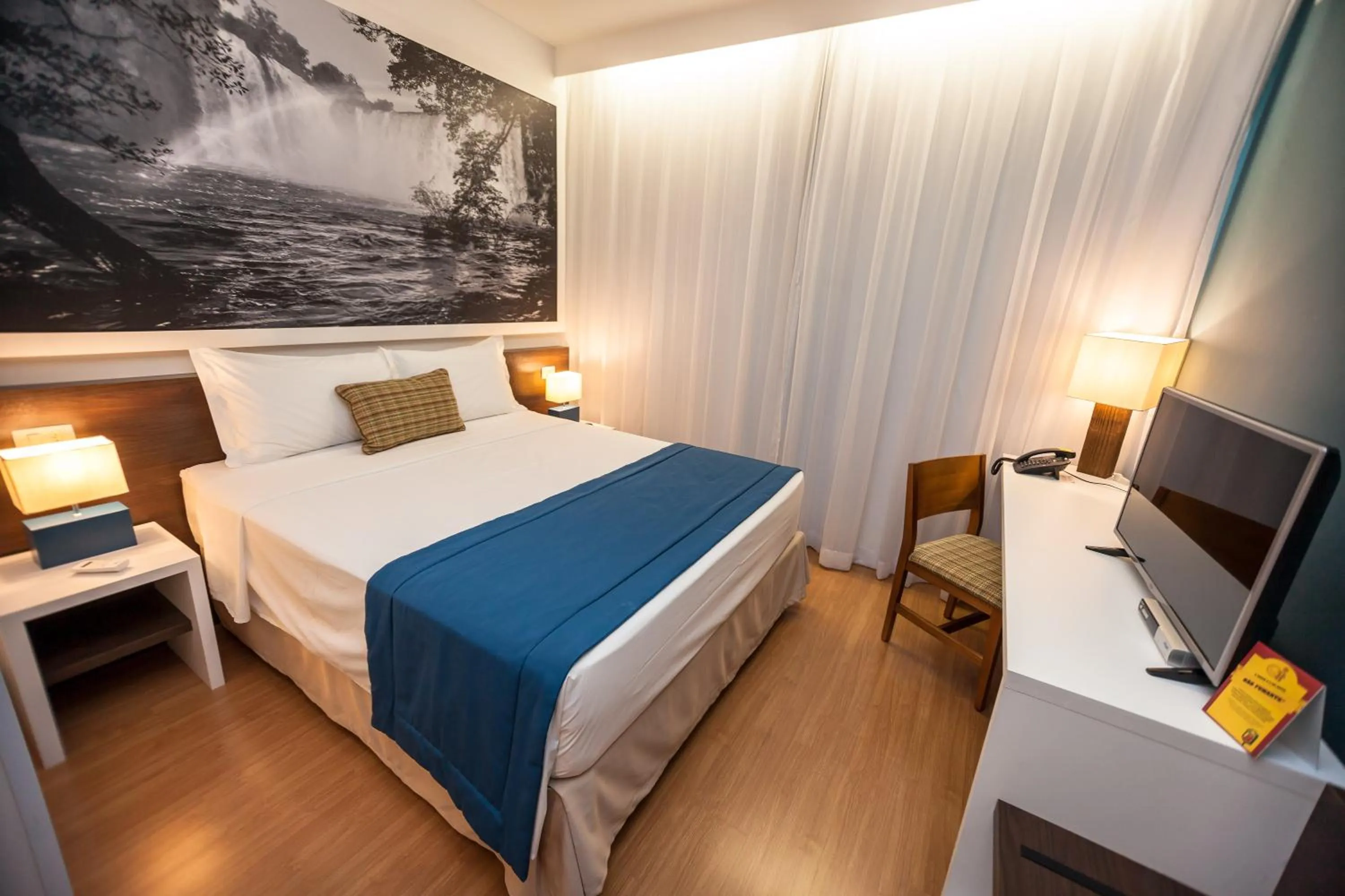 Bedroom, Bed in Lizz Hotel