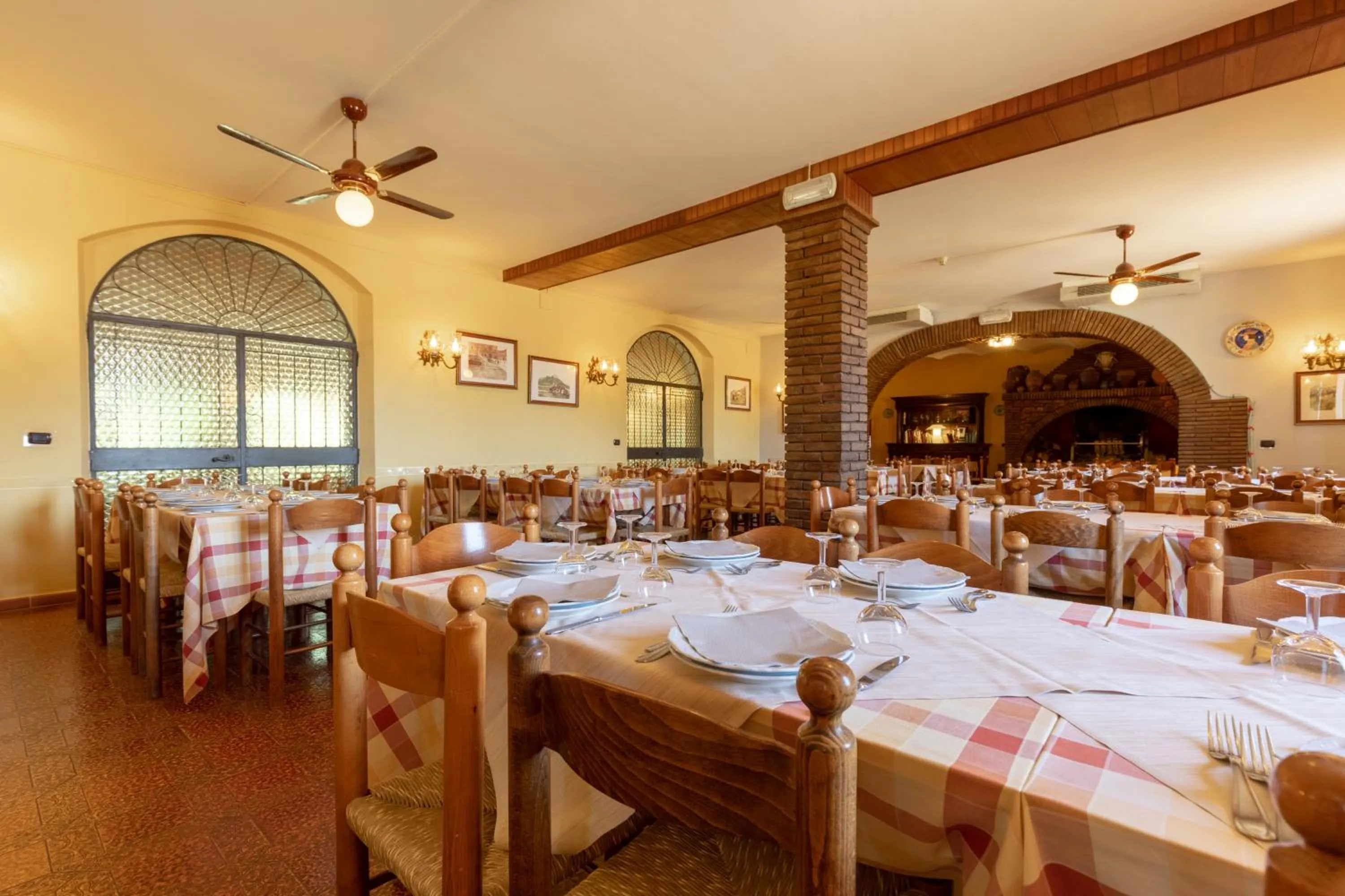 Dining area in Hotel Villa Elda