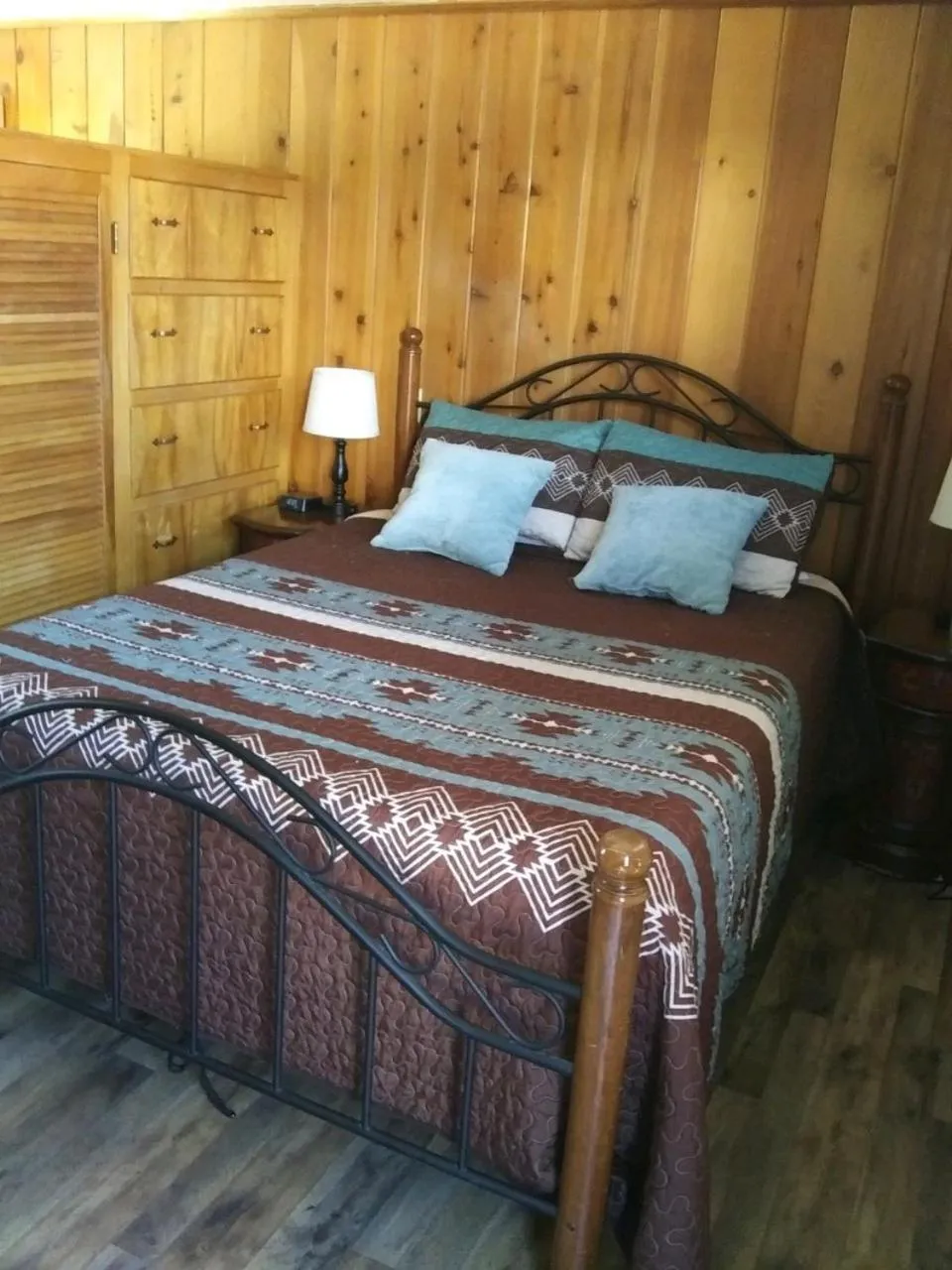 Bed in Kern Riverfront Lodge