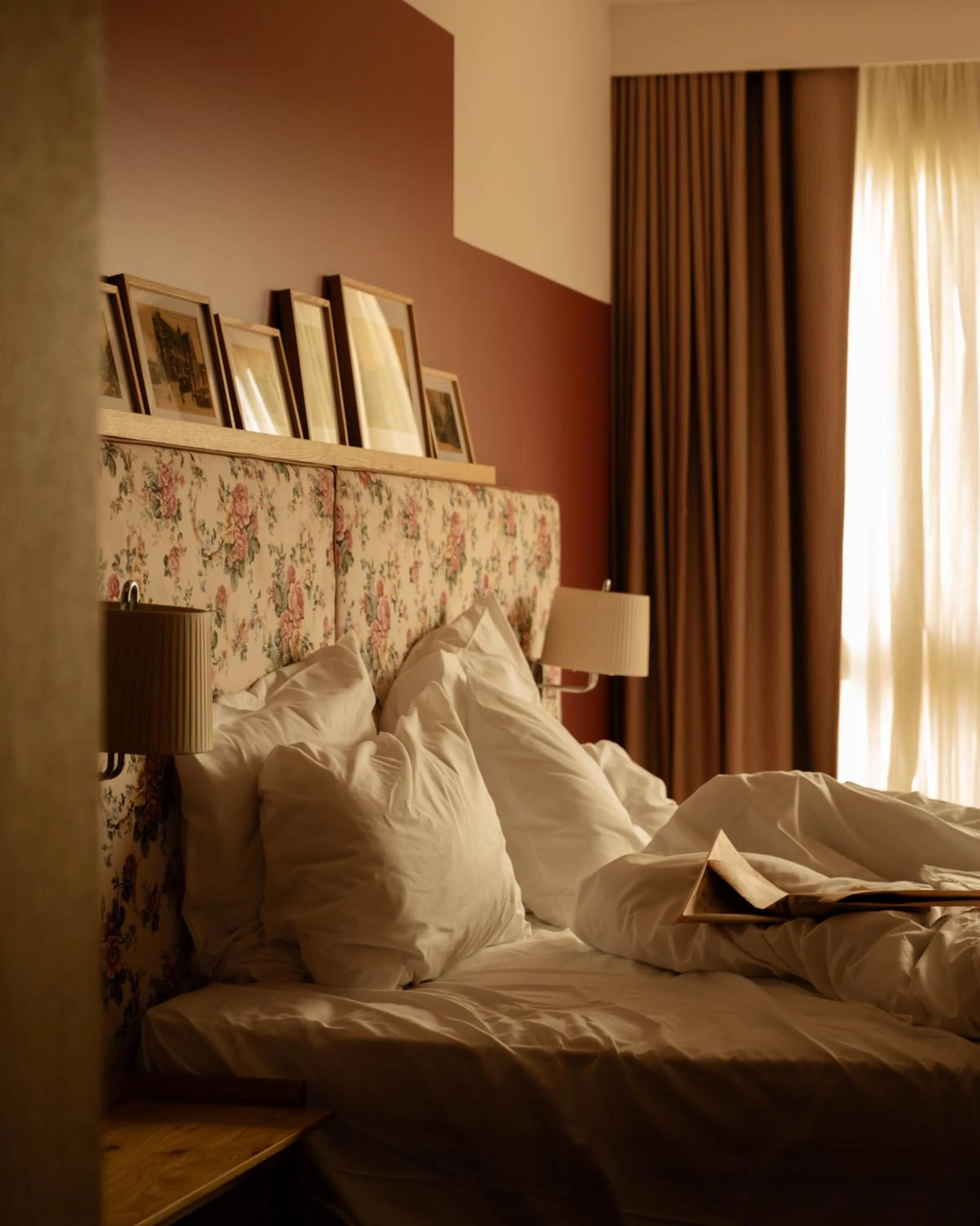 Bed in 9Hotel Chelton