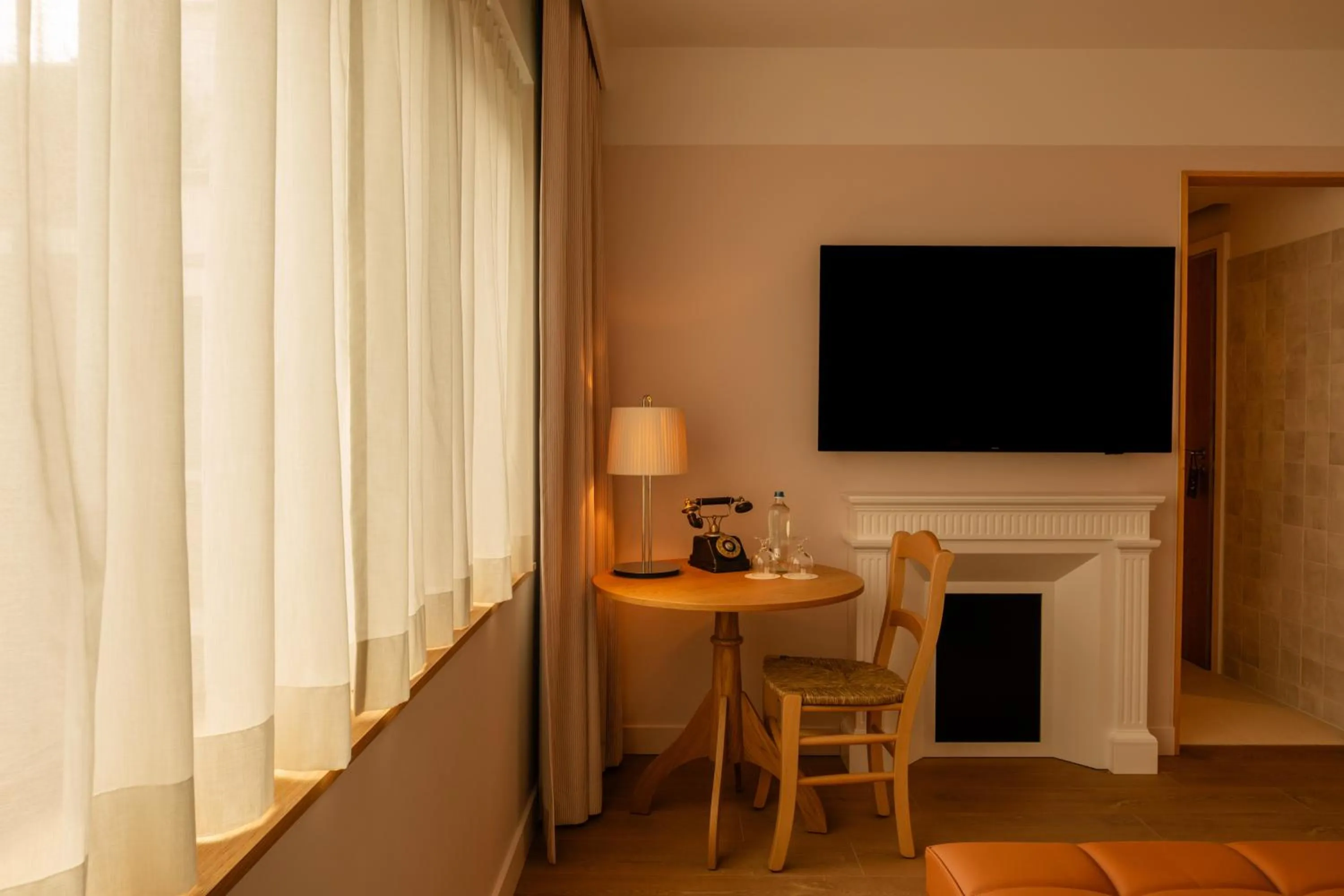 TV and multimedia in 9Hotel Chelton