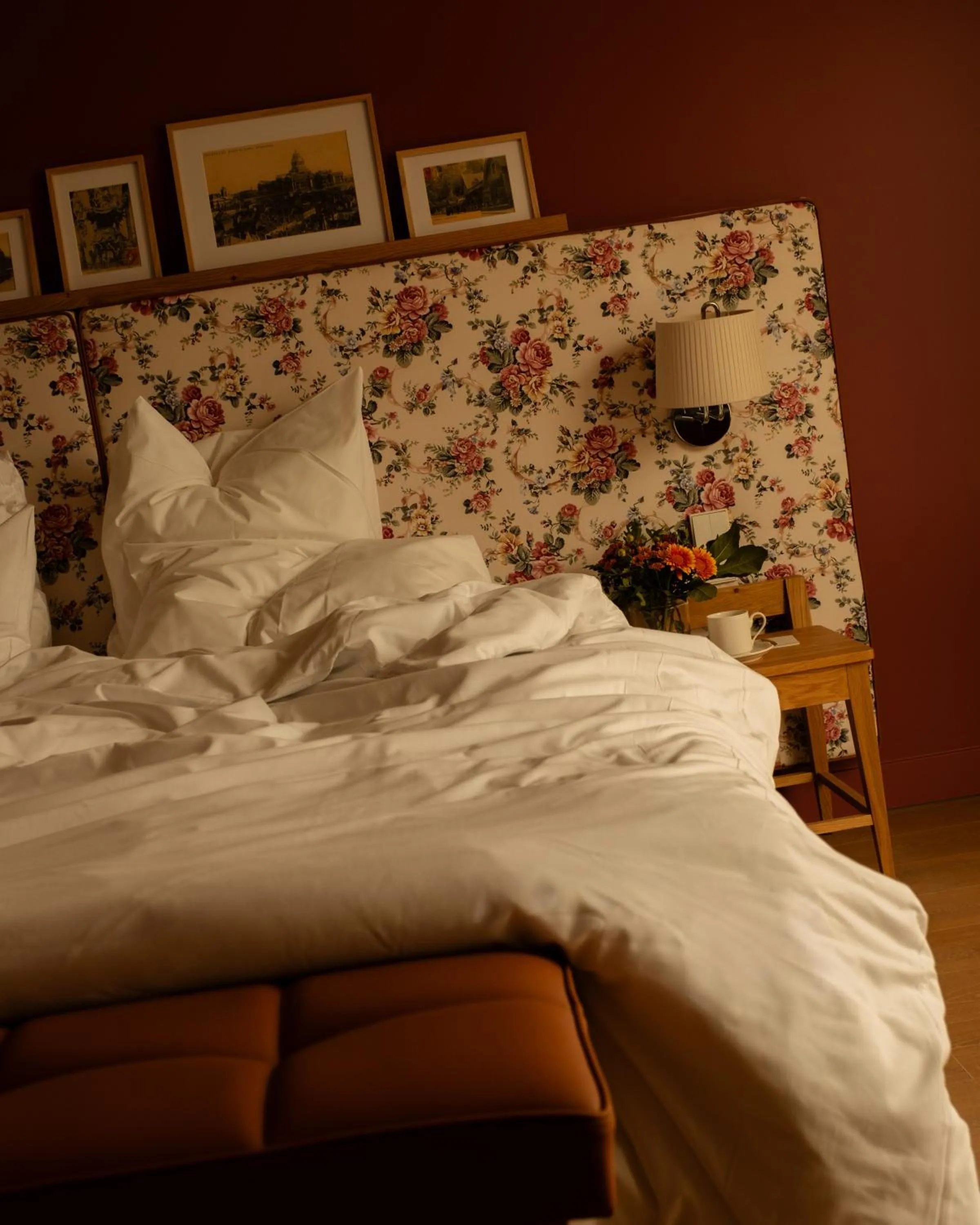 Bed in 9Hotel Chelton