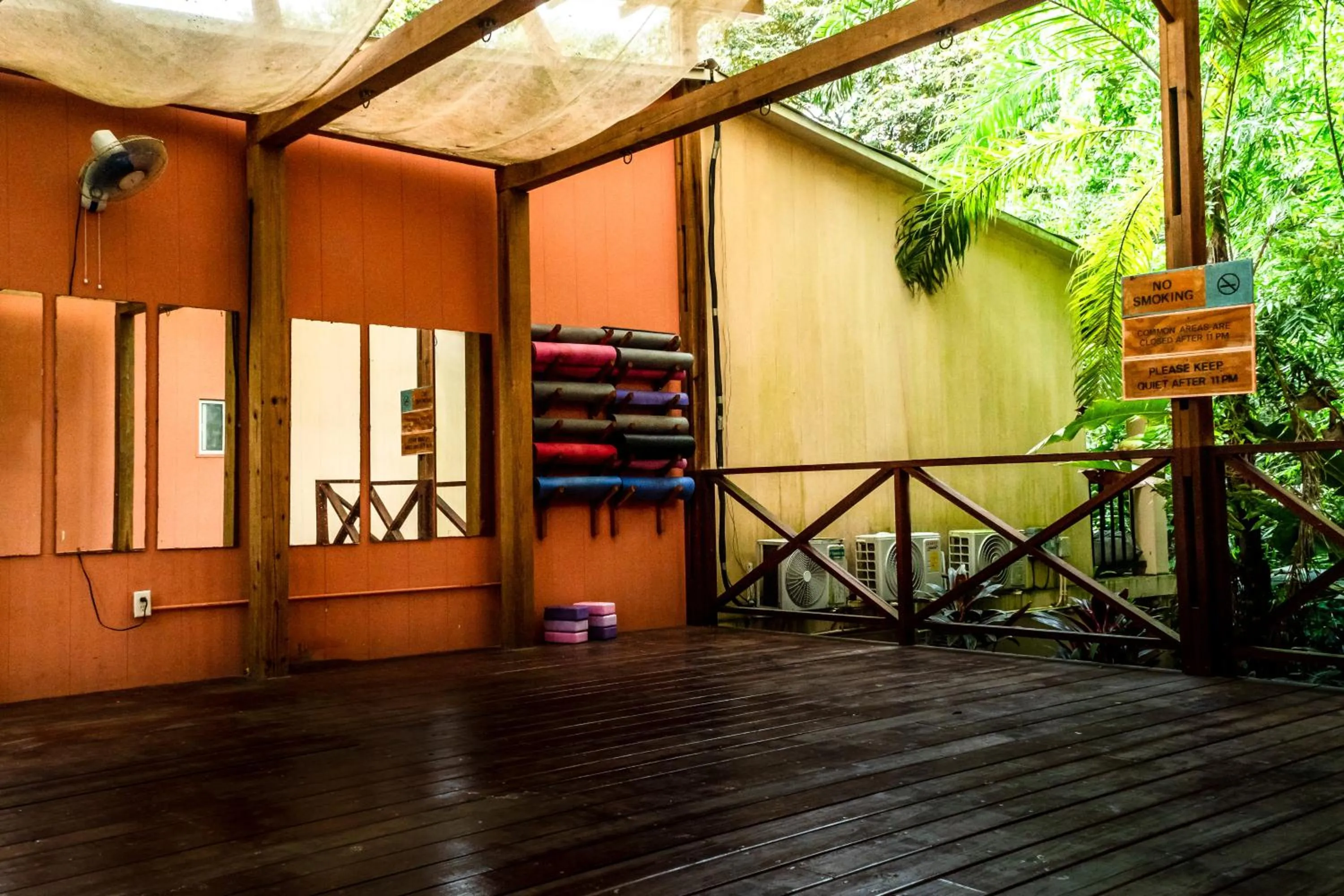 Balcony/Terrace in Socialtel Red Frog