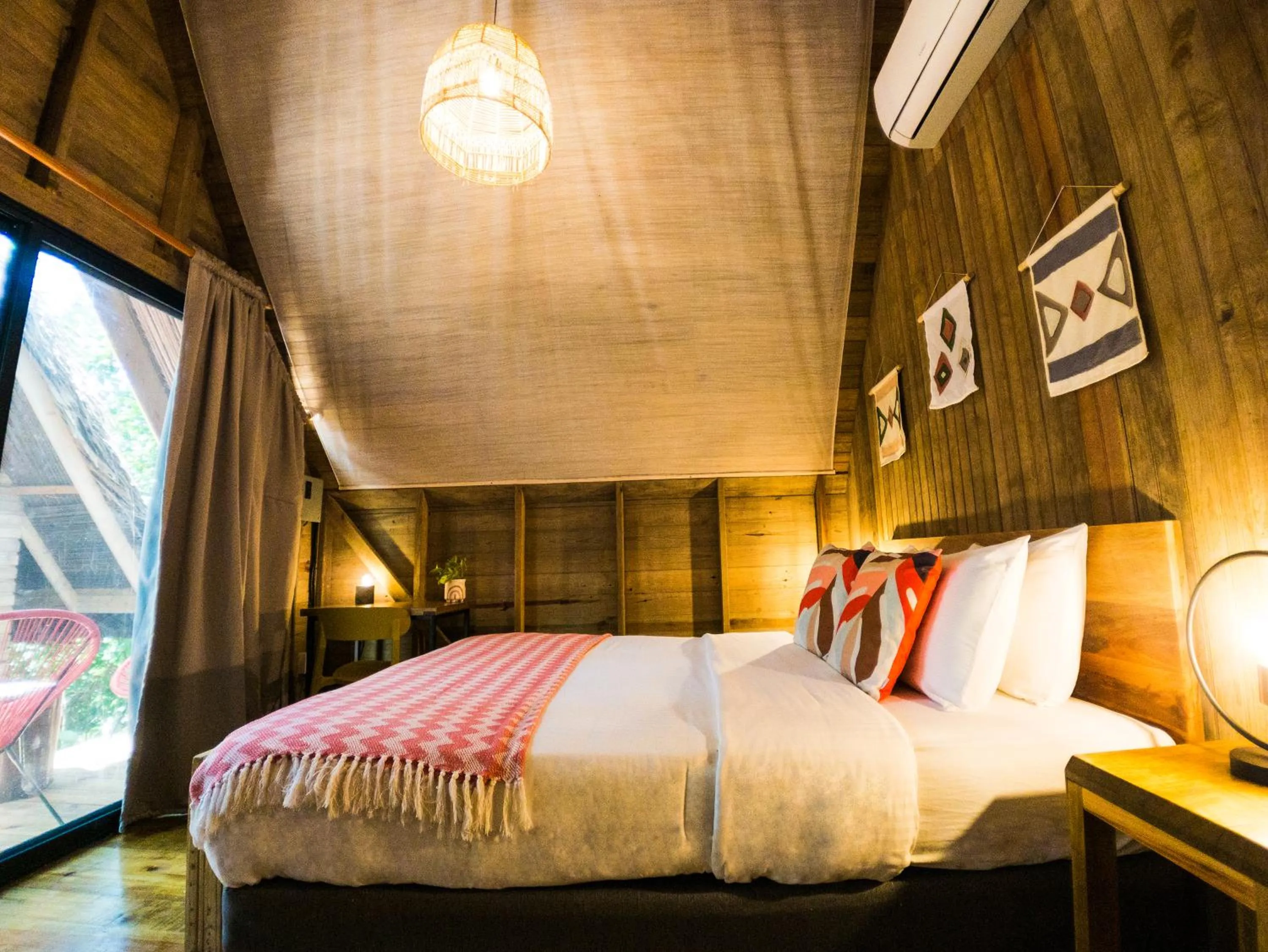 Bedroom in Socialtel Red Frog