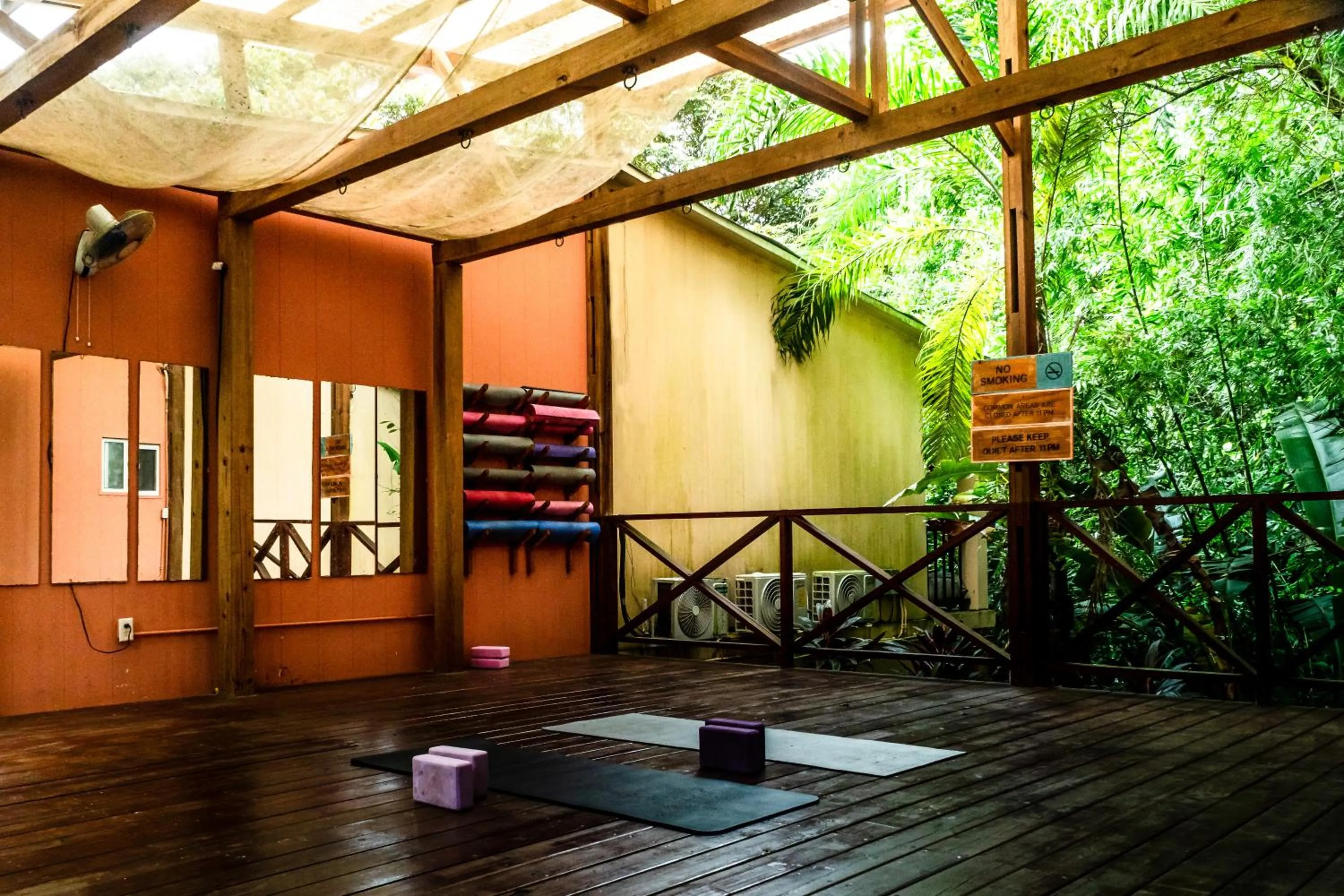 Balcony/Terrace in Socialtel Red Frog