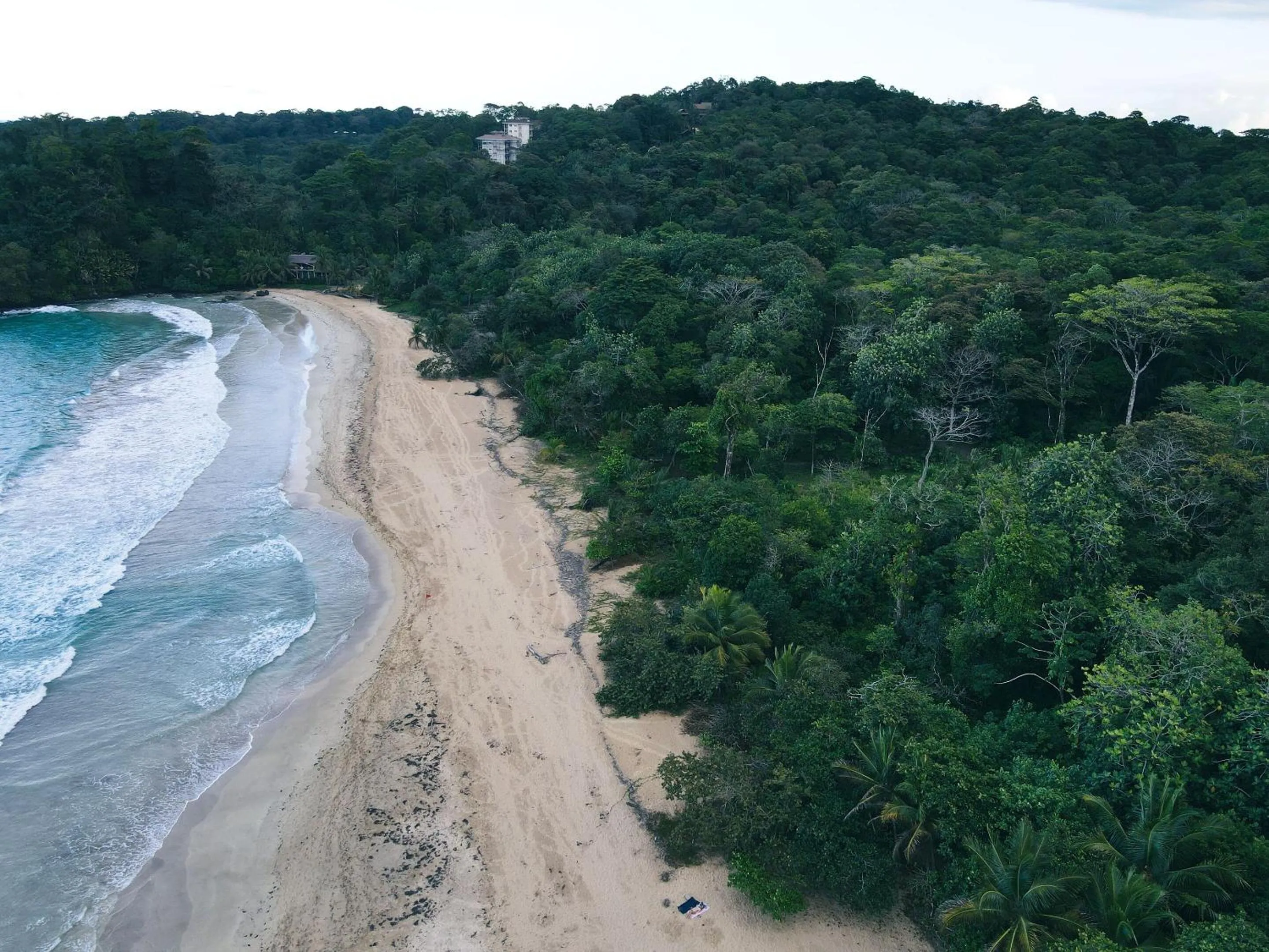 Beach in Socialtel Red Frog