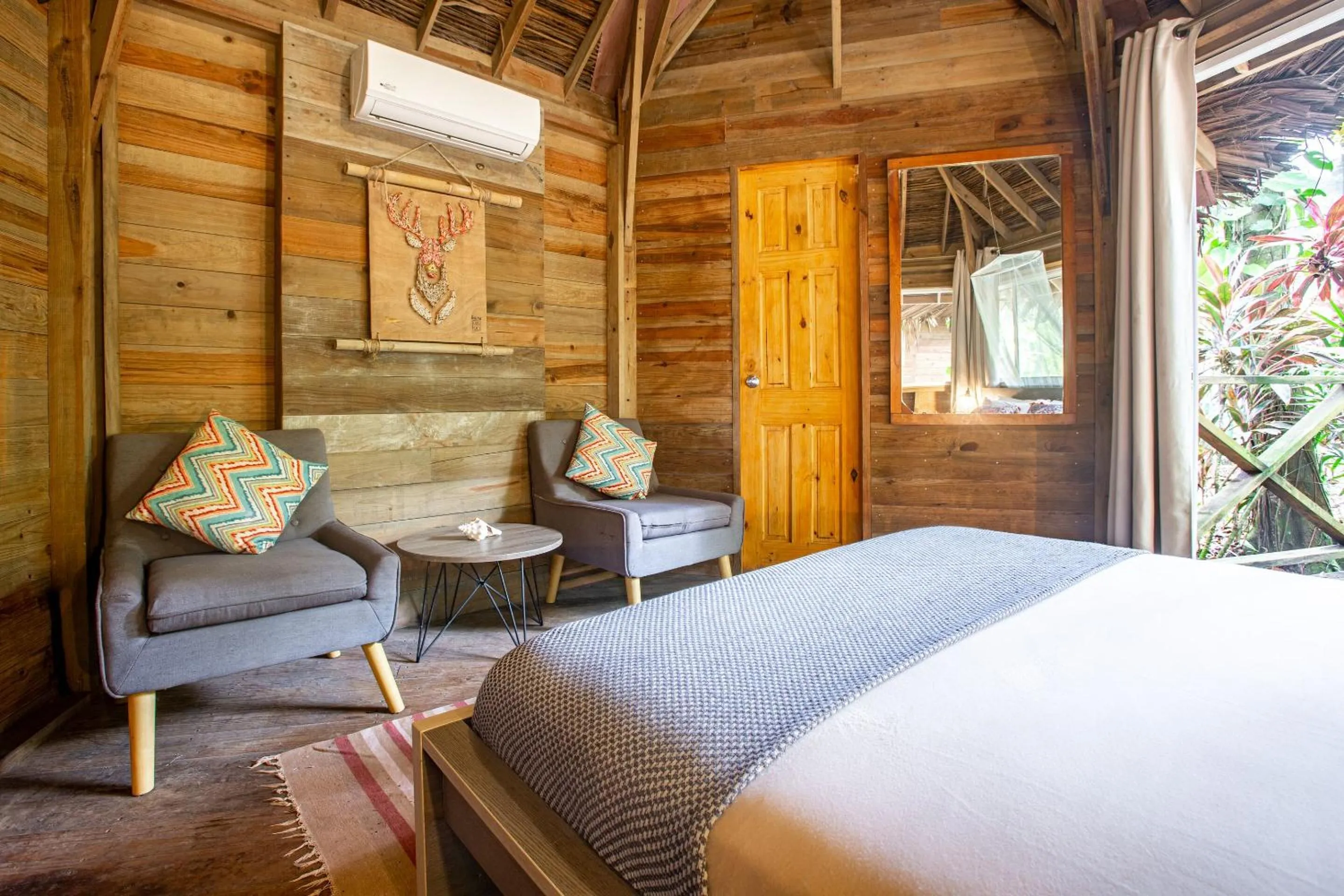 Seating area in Socialtel Red Frog