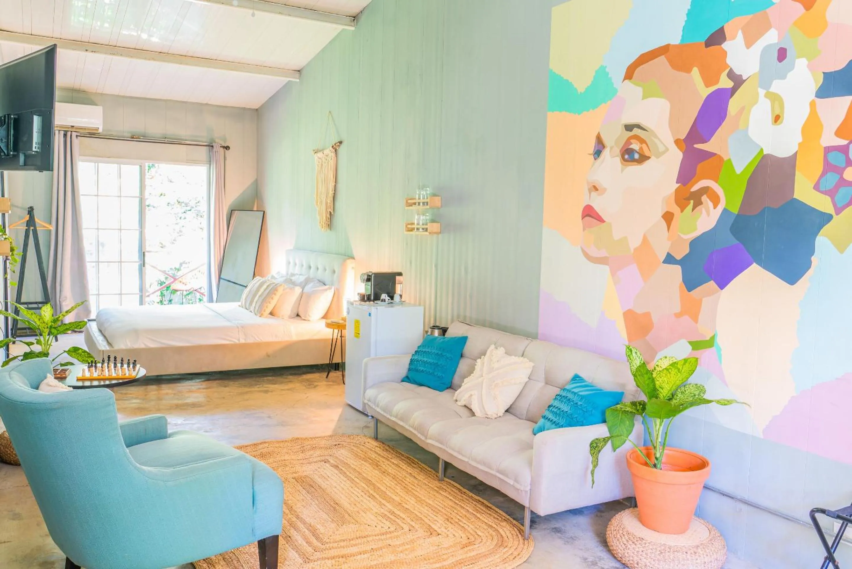 Seating area in Socialtel Red Frog