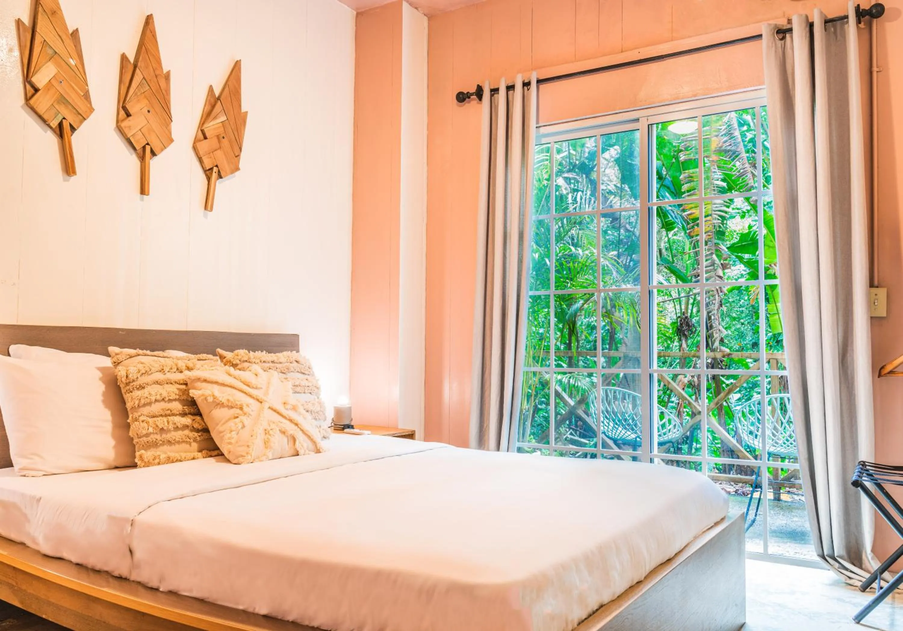 Bedroom in Socialtel Red Frog