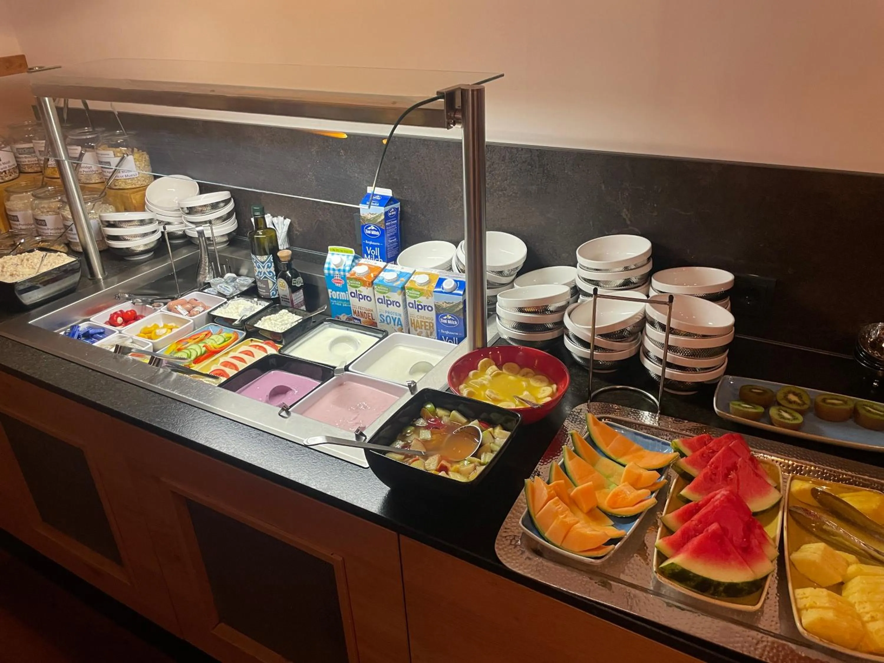 Buffet breakfast in Hotel Andino