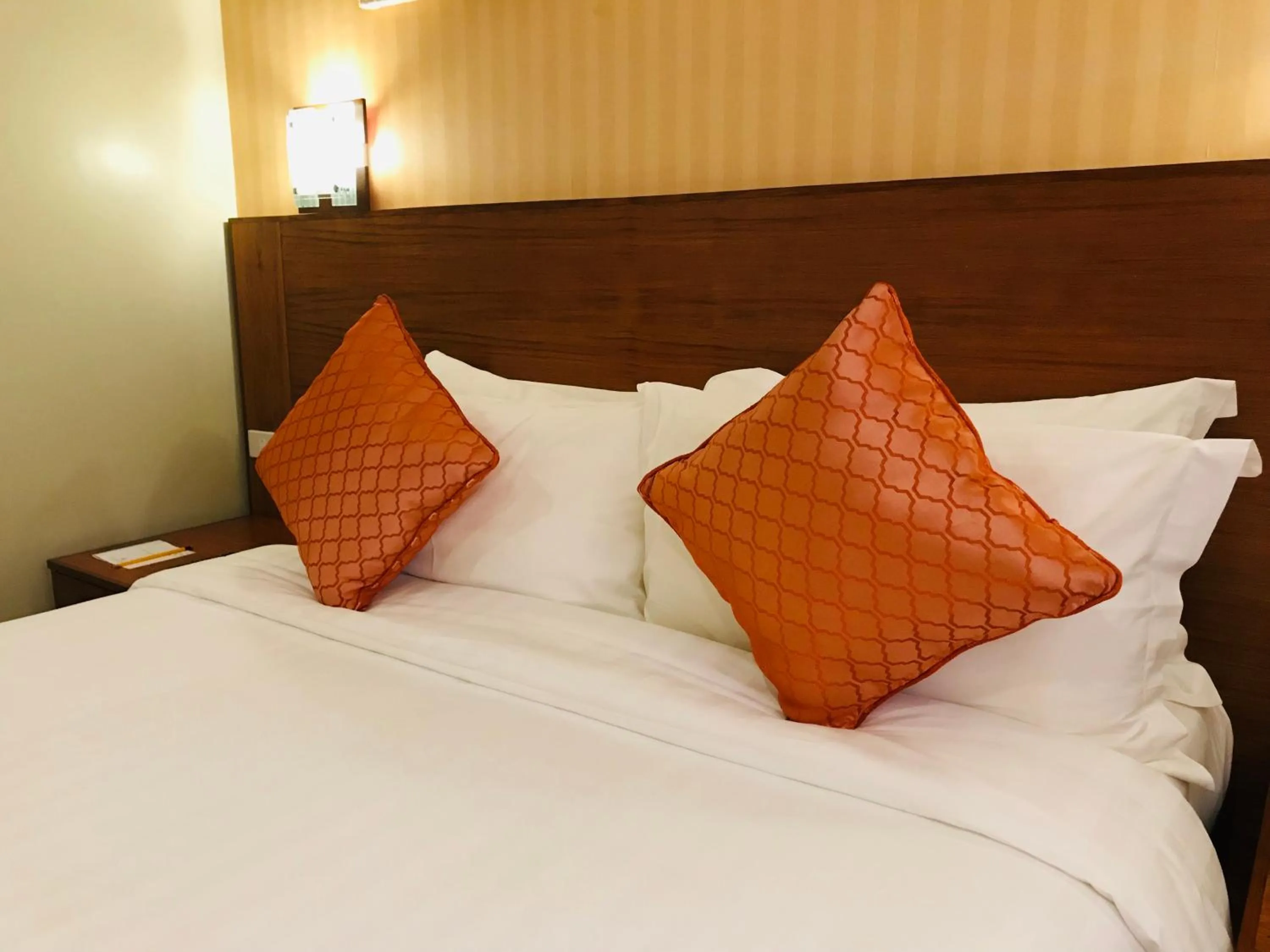 Bed in Coron Soleil Express Hotel