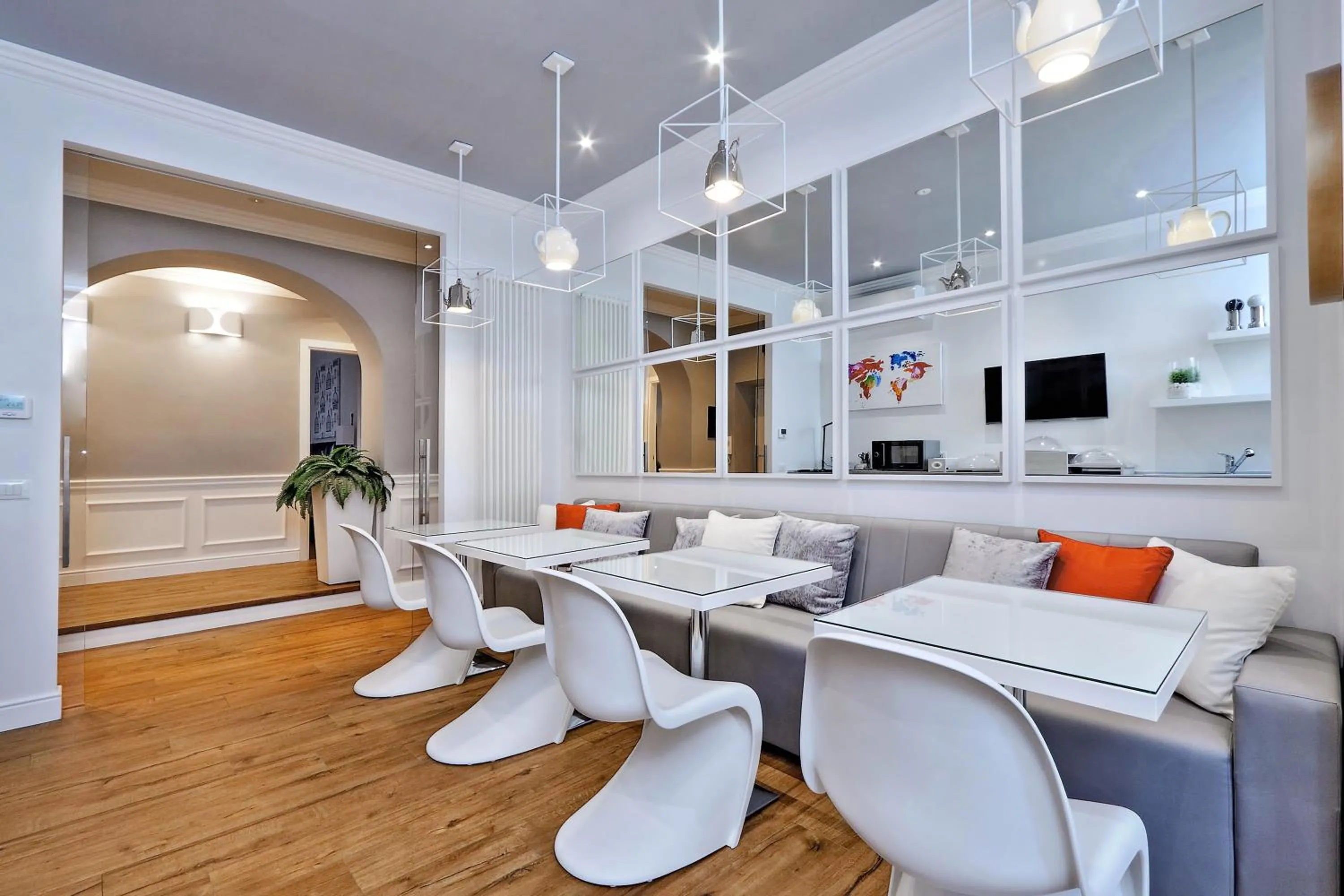 Communal lounge/ TV room in Vatican Chic B&B