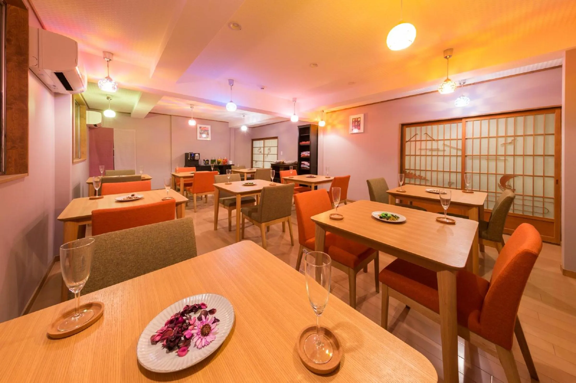 Restaurant/places to eat in Hanaingen