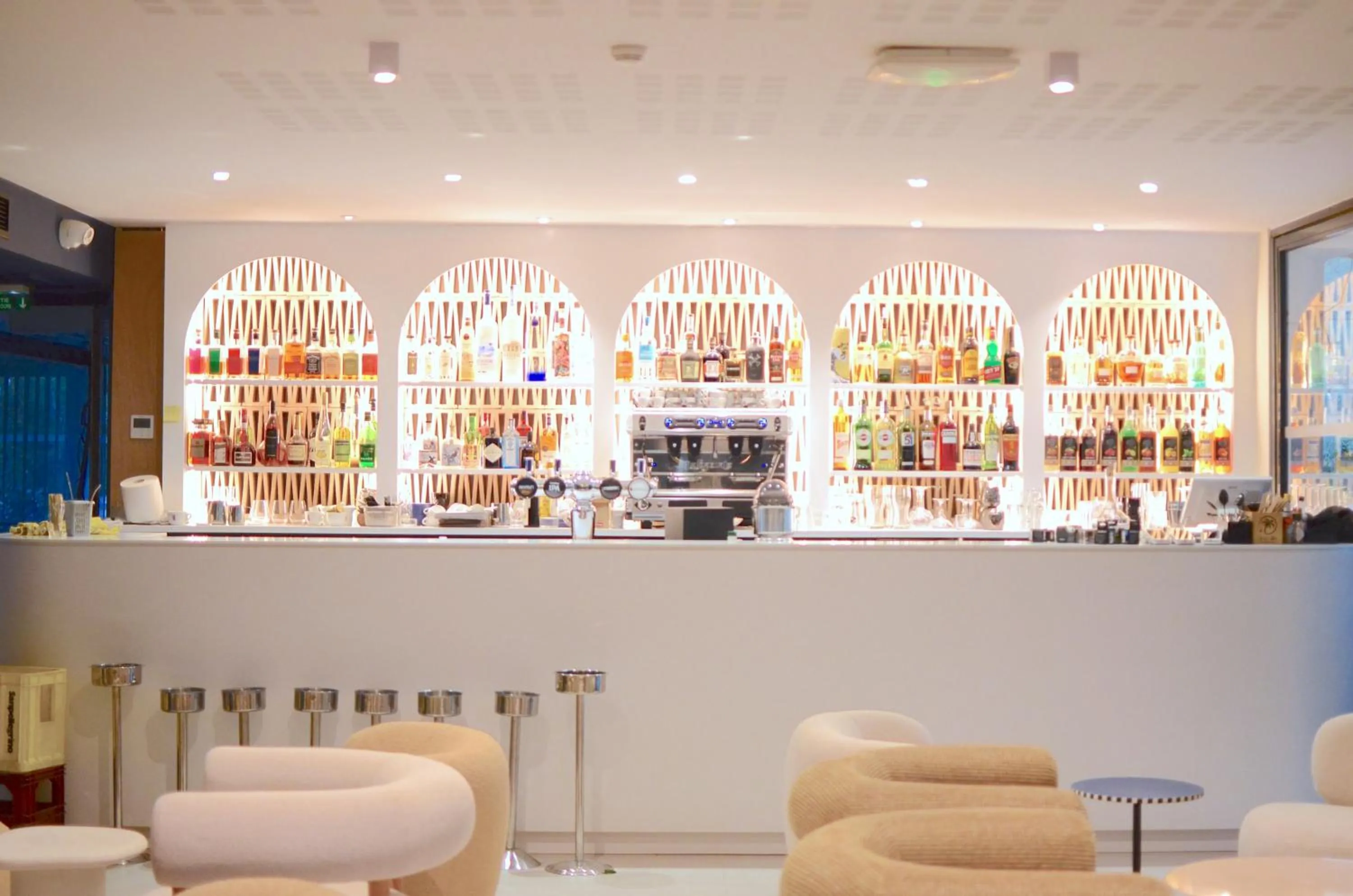 Lounge or bar in Le Prose Hôtel