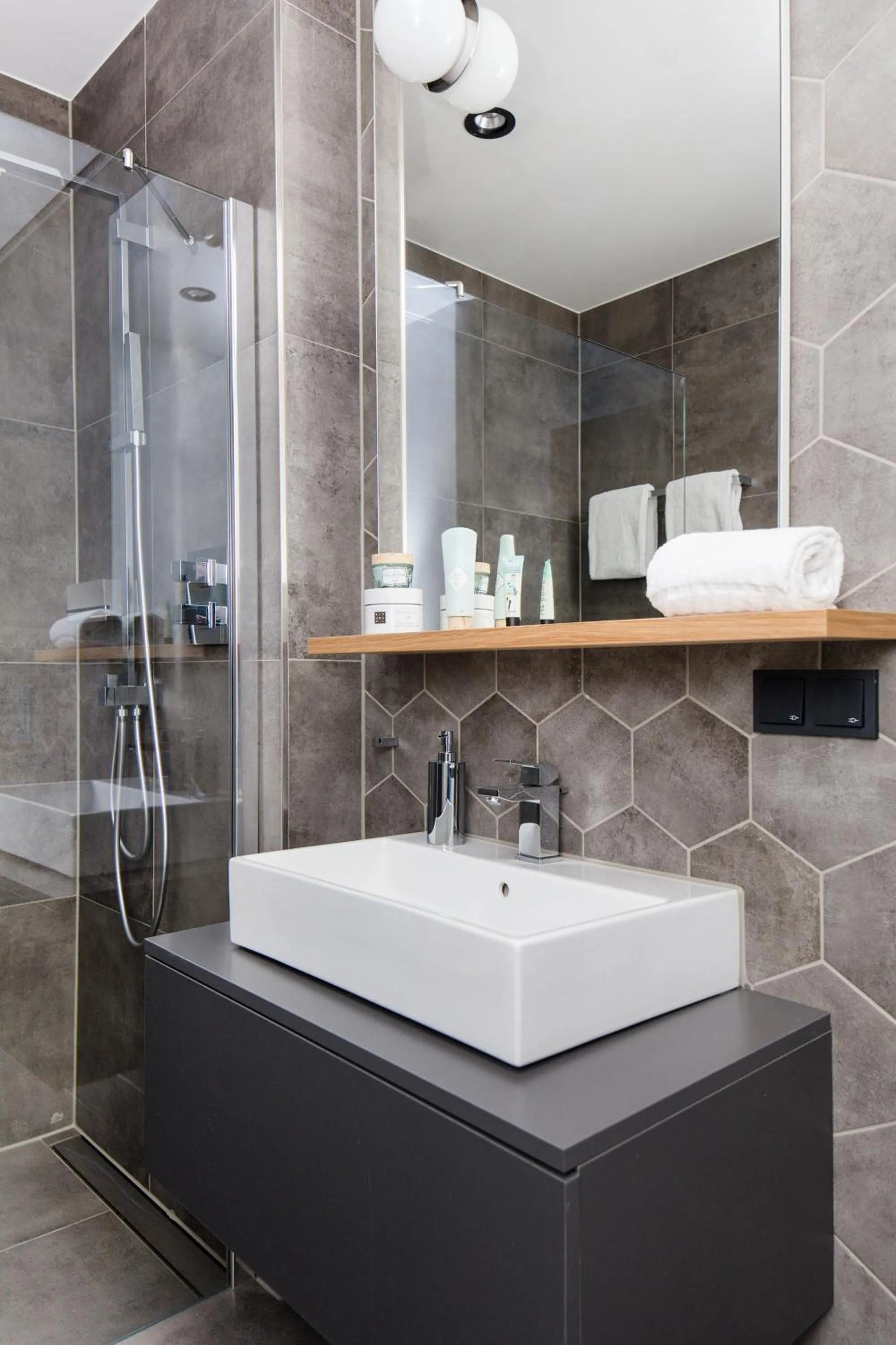 Shower in smartments Berlin City West