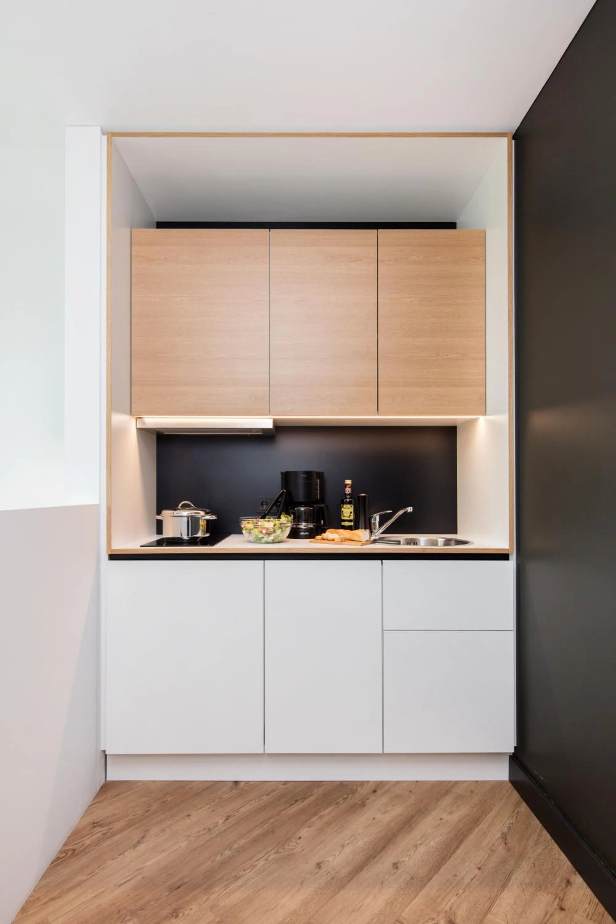 Kitchen or kitchenette in smartments Berlin City West