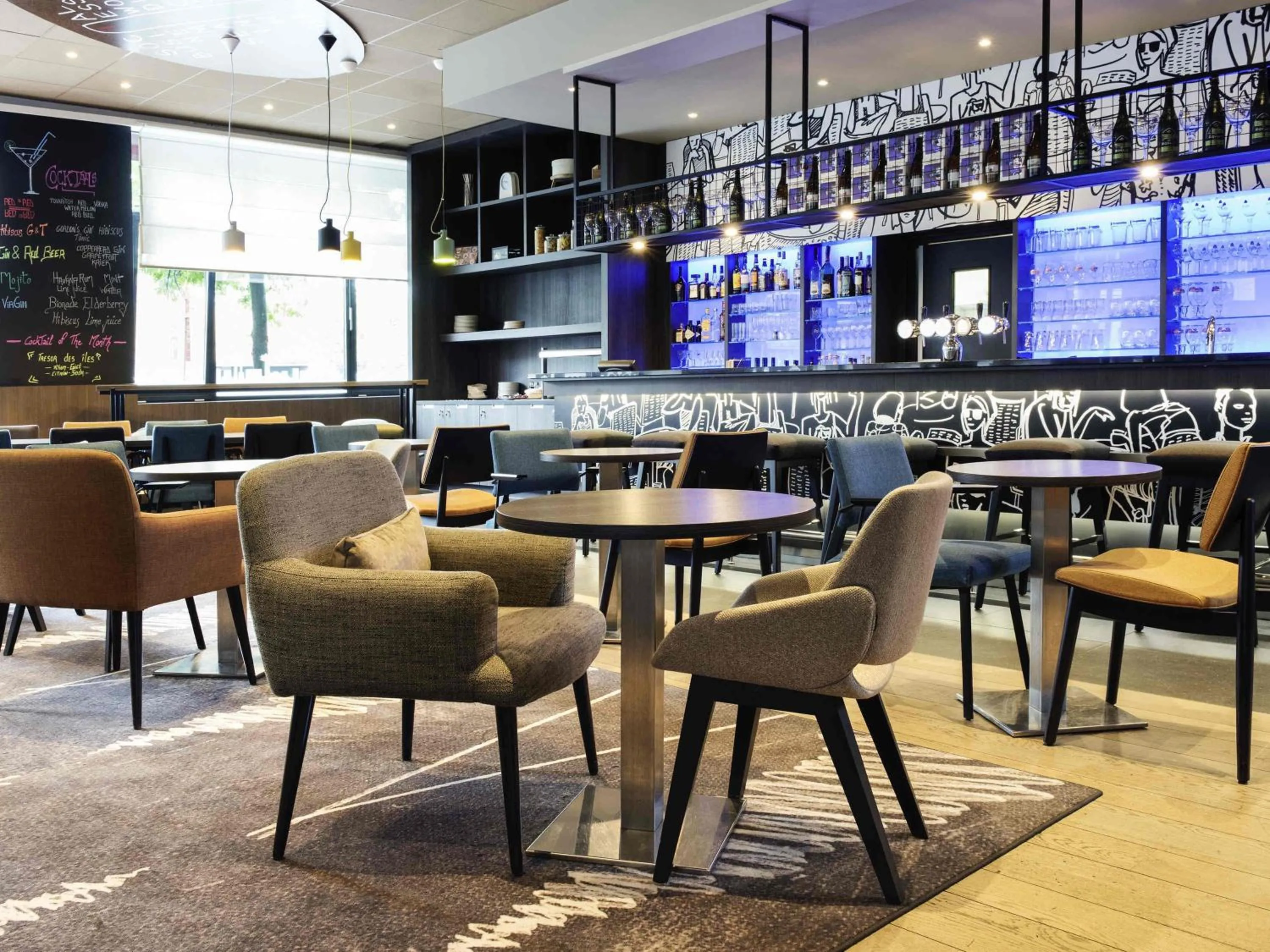 Property building in ibis Hotel Brussels Centre Gare du Midi