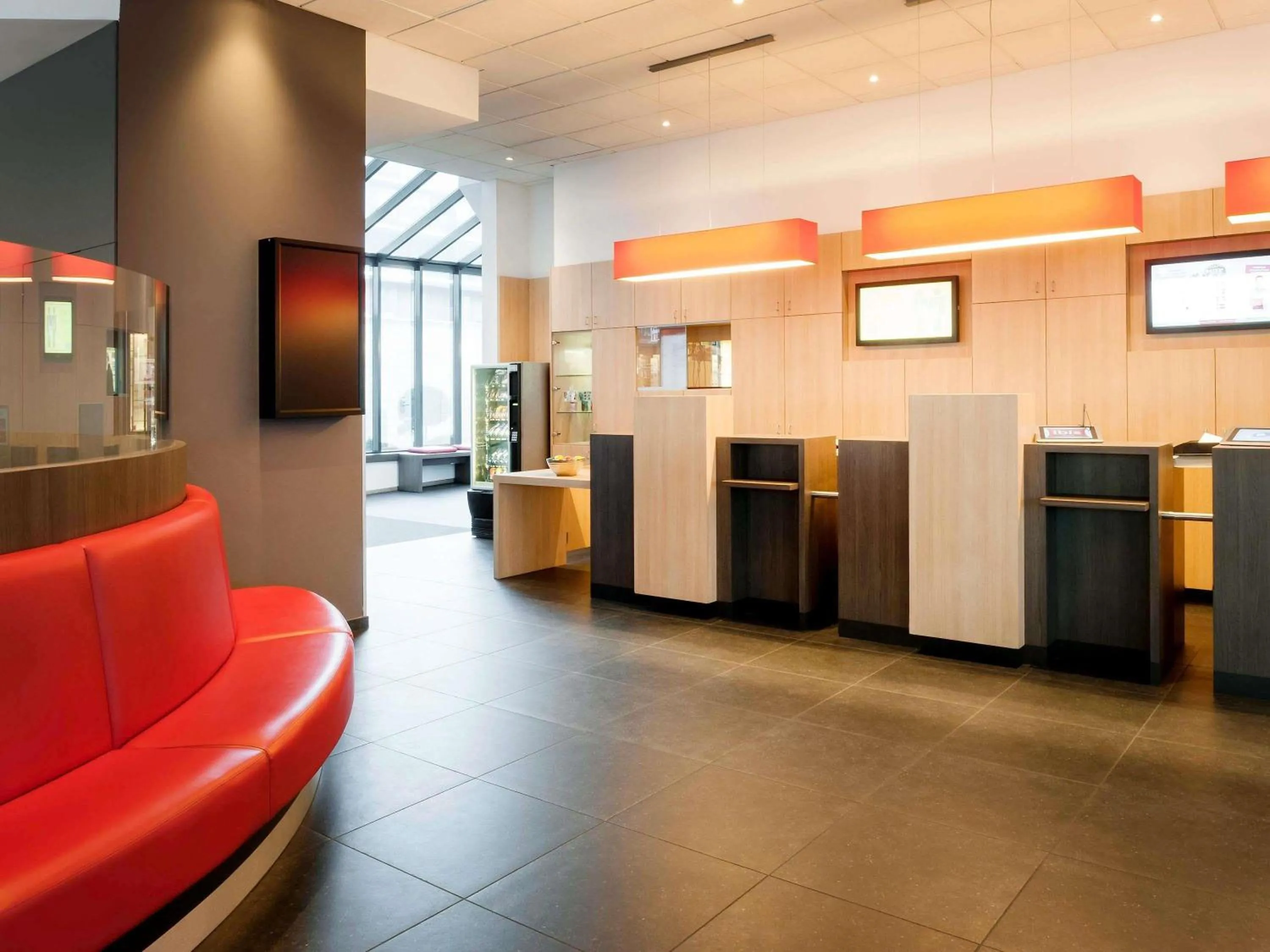 Property building in ibis Hotel Brussels Centre Gare du Midi
