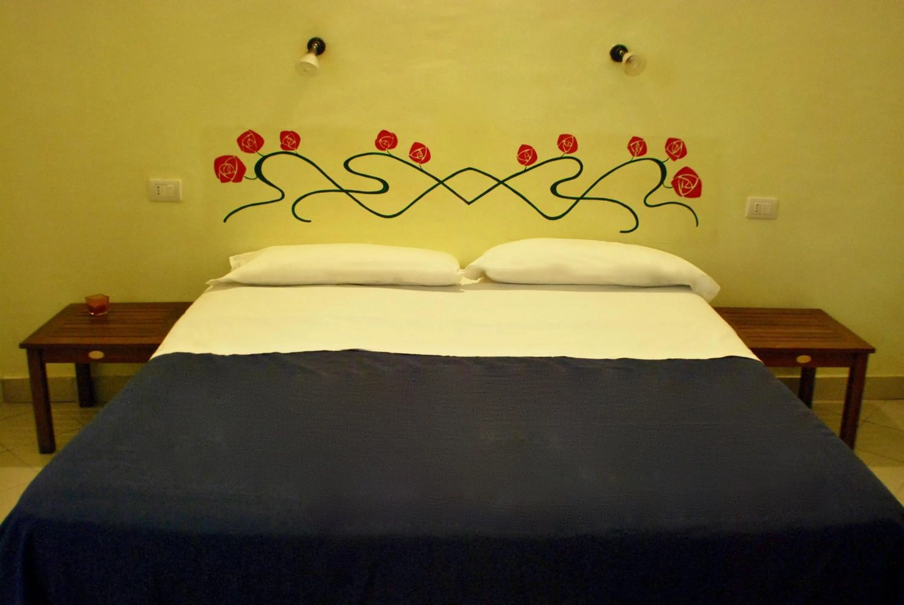 Photo of the whole room, Bed in AlbergoTeatro