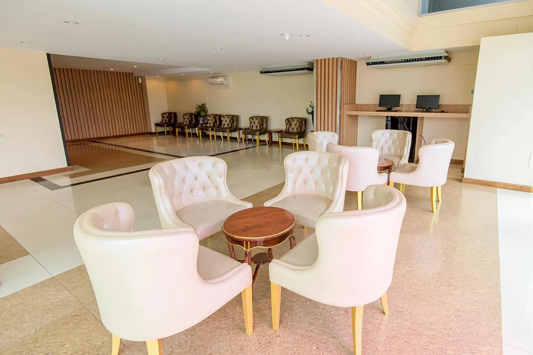 Business facilities in The Cotai Luxury Design Hotel