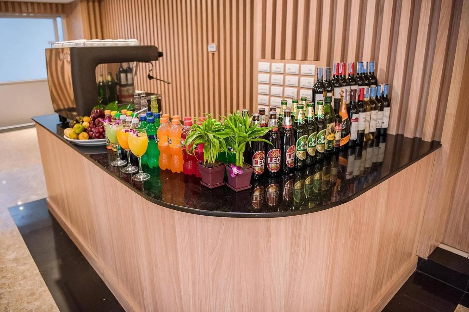 Lounge or bar in The Cotai Luxury Design Hotel