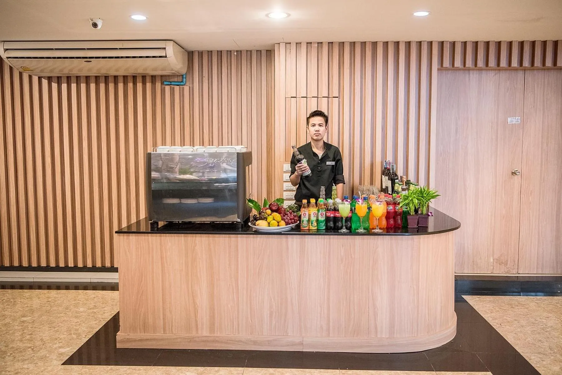 Lounge or bar in The Cotai Luxury Design Hotel