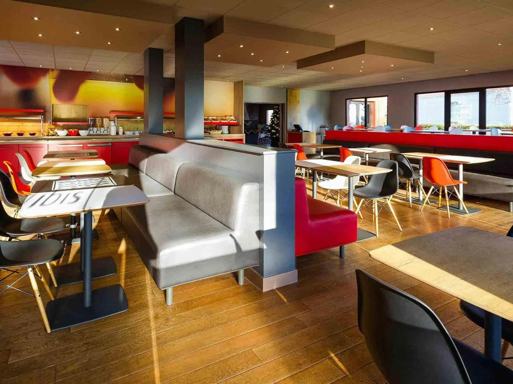 Restaurant/places to eat in ibis Hotel Brussels Airport