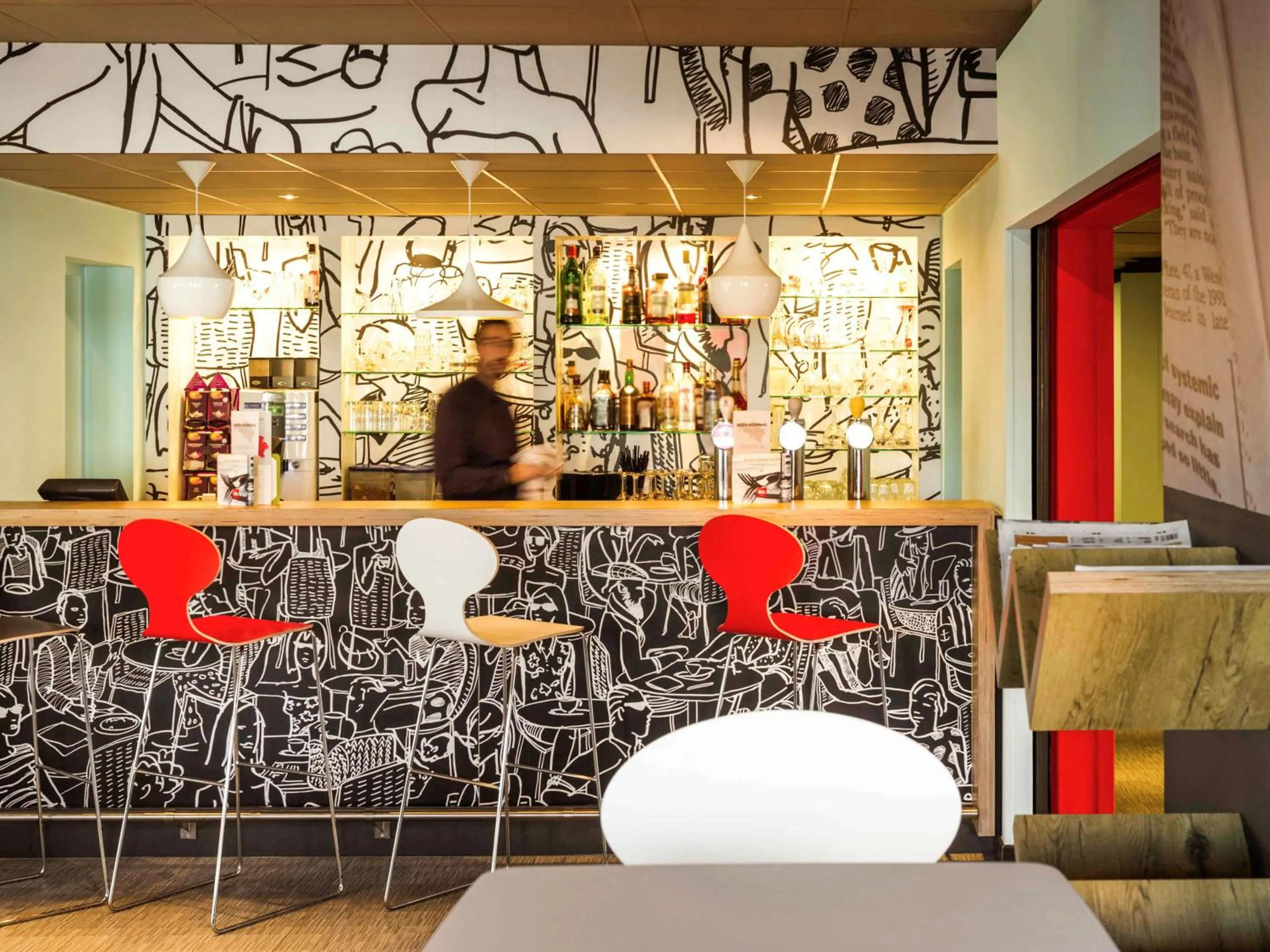 Lounge or bar in ibis Hotel Brussels Airport