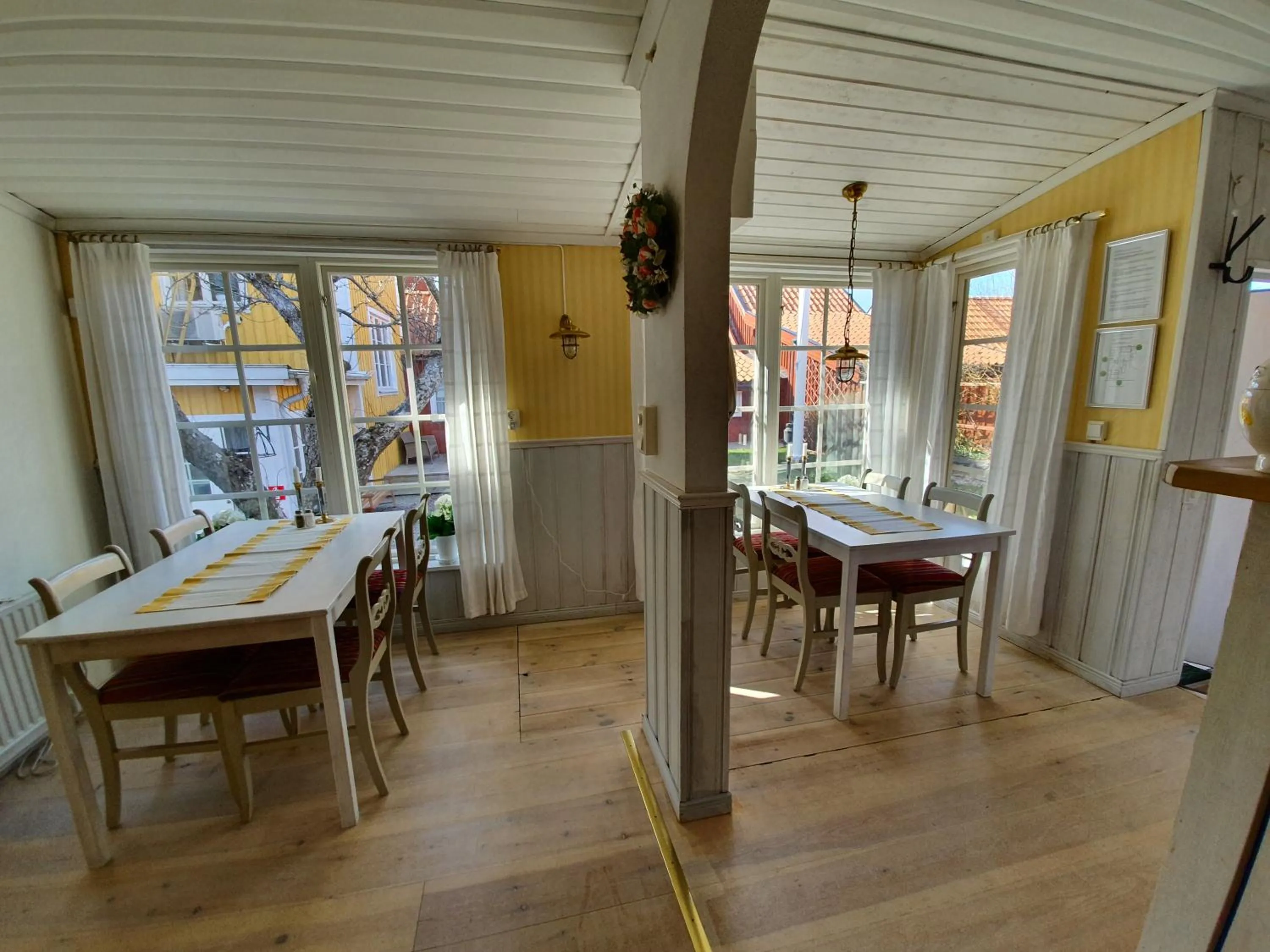 Dining area in Gårdshotell Klockargården Öregrund