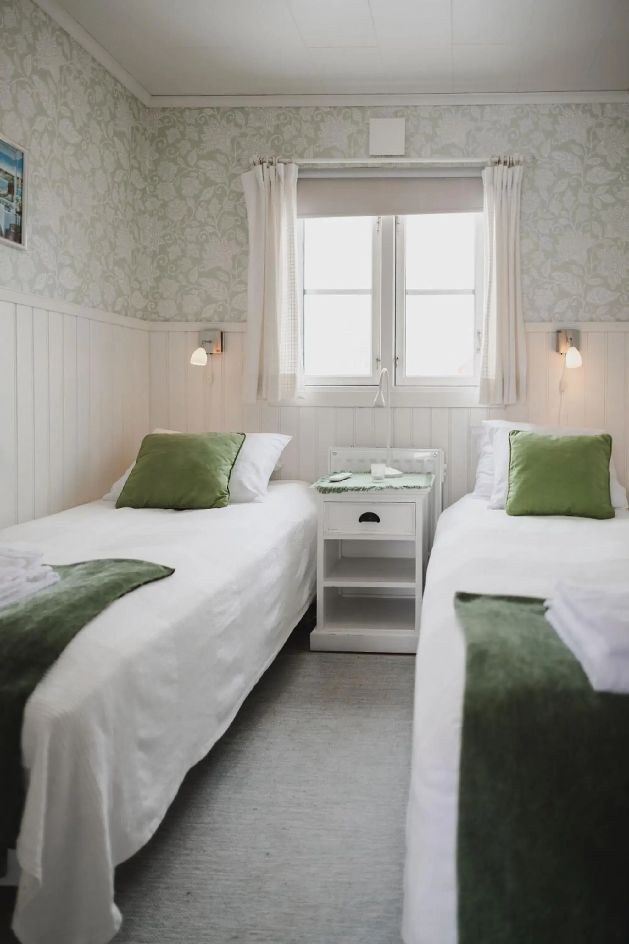 Twin Room with Shared Toilet - single occupancy in Gårdshotell Klockargården Öregrund Twin Room with Shared Toilet - single occupancy in Gårdshotell Klockargården Öregrund