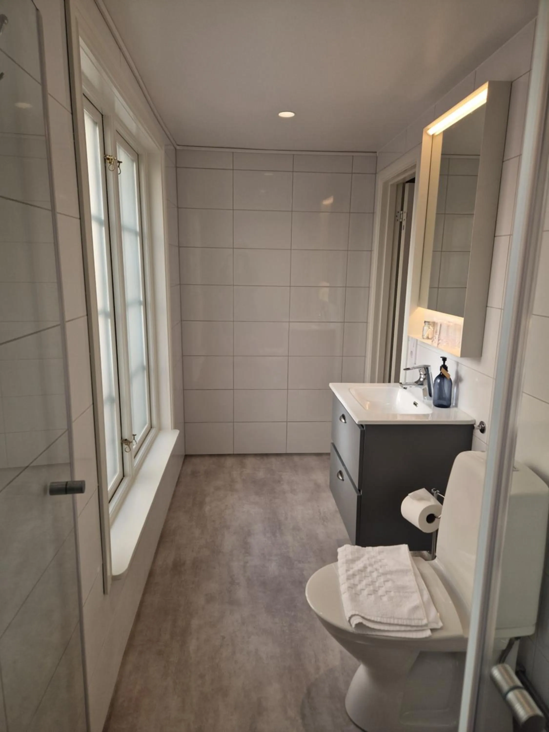 Bathroom in Gårdshotell Klockargården Öregrund