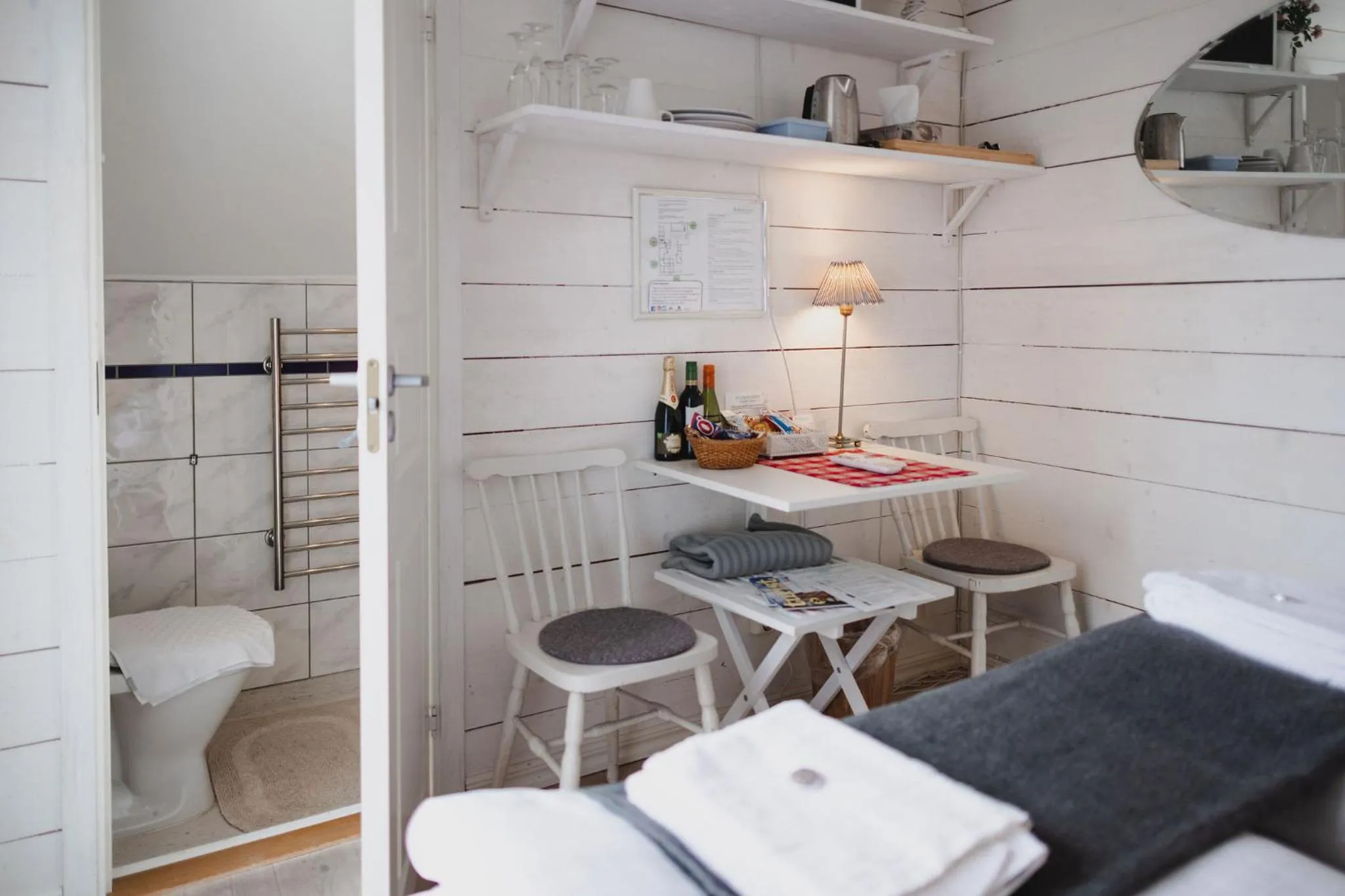 Toilet in Gårdshotell Klockargården Öregrund