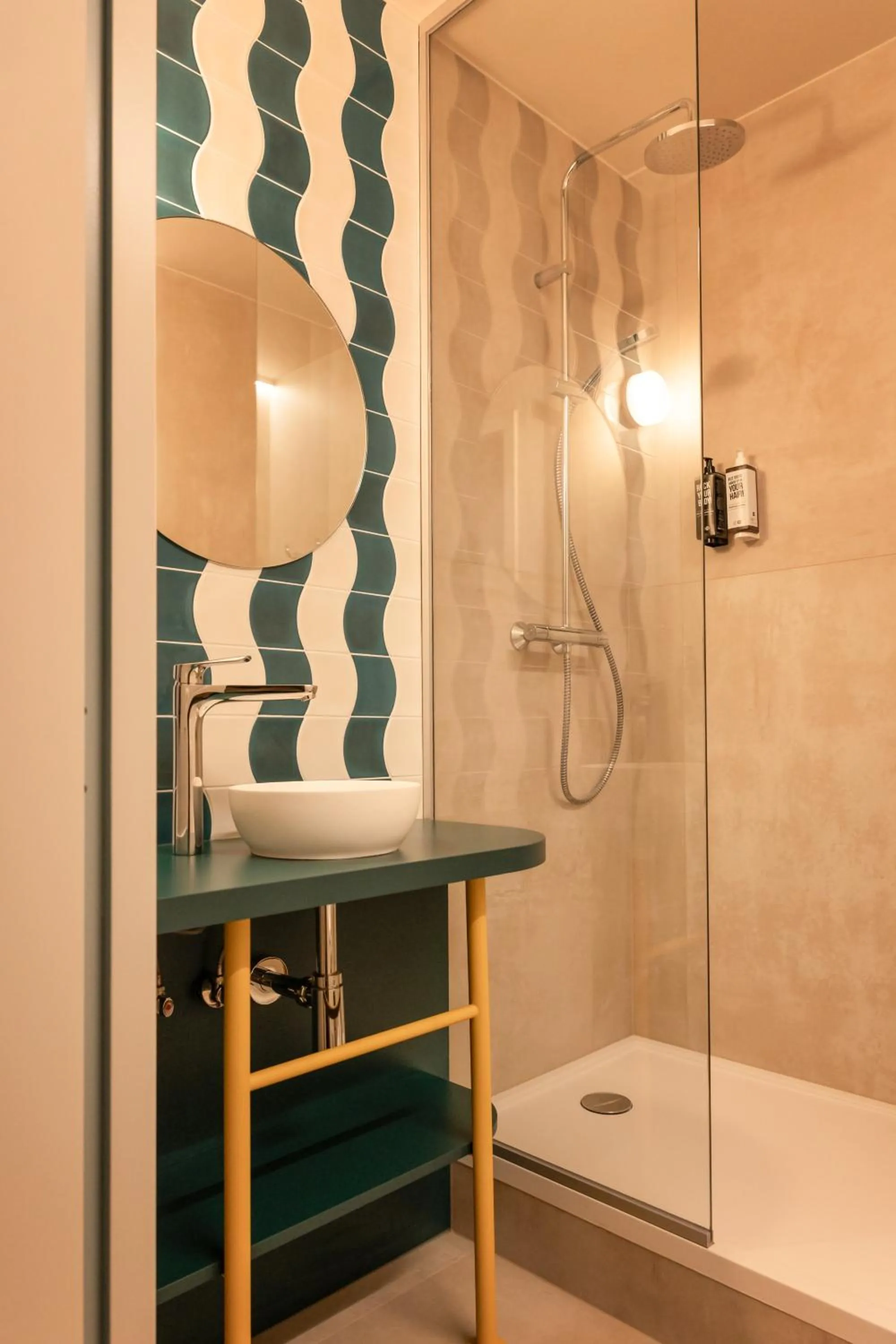 Bathroom in ibis Styles Brugge Centrum