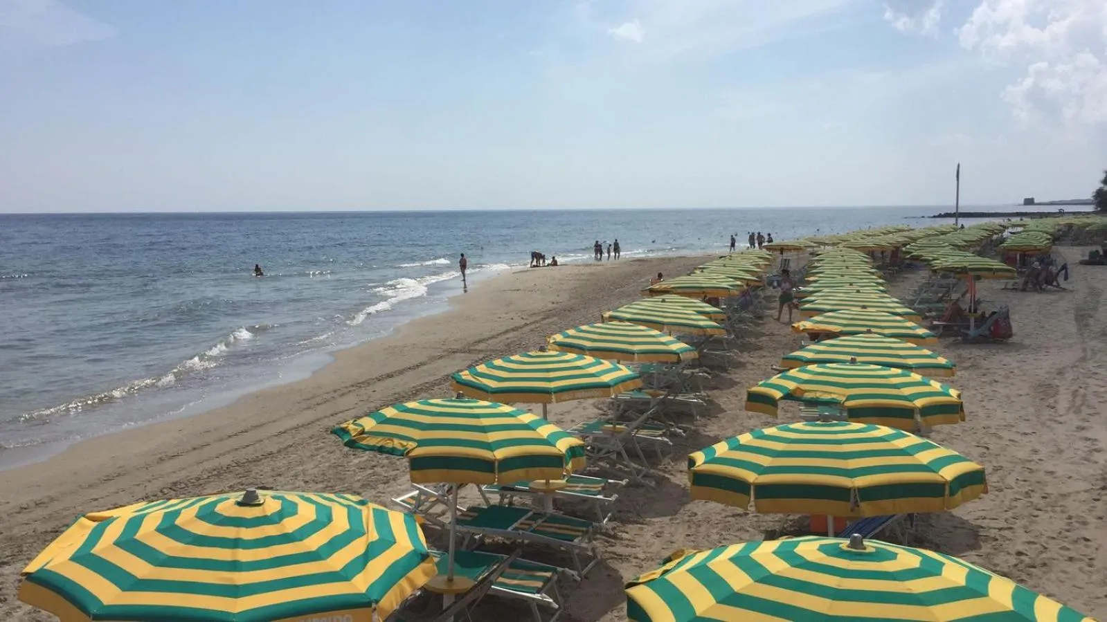 Beach in Centro Vacanze Lido Smeraldo