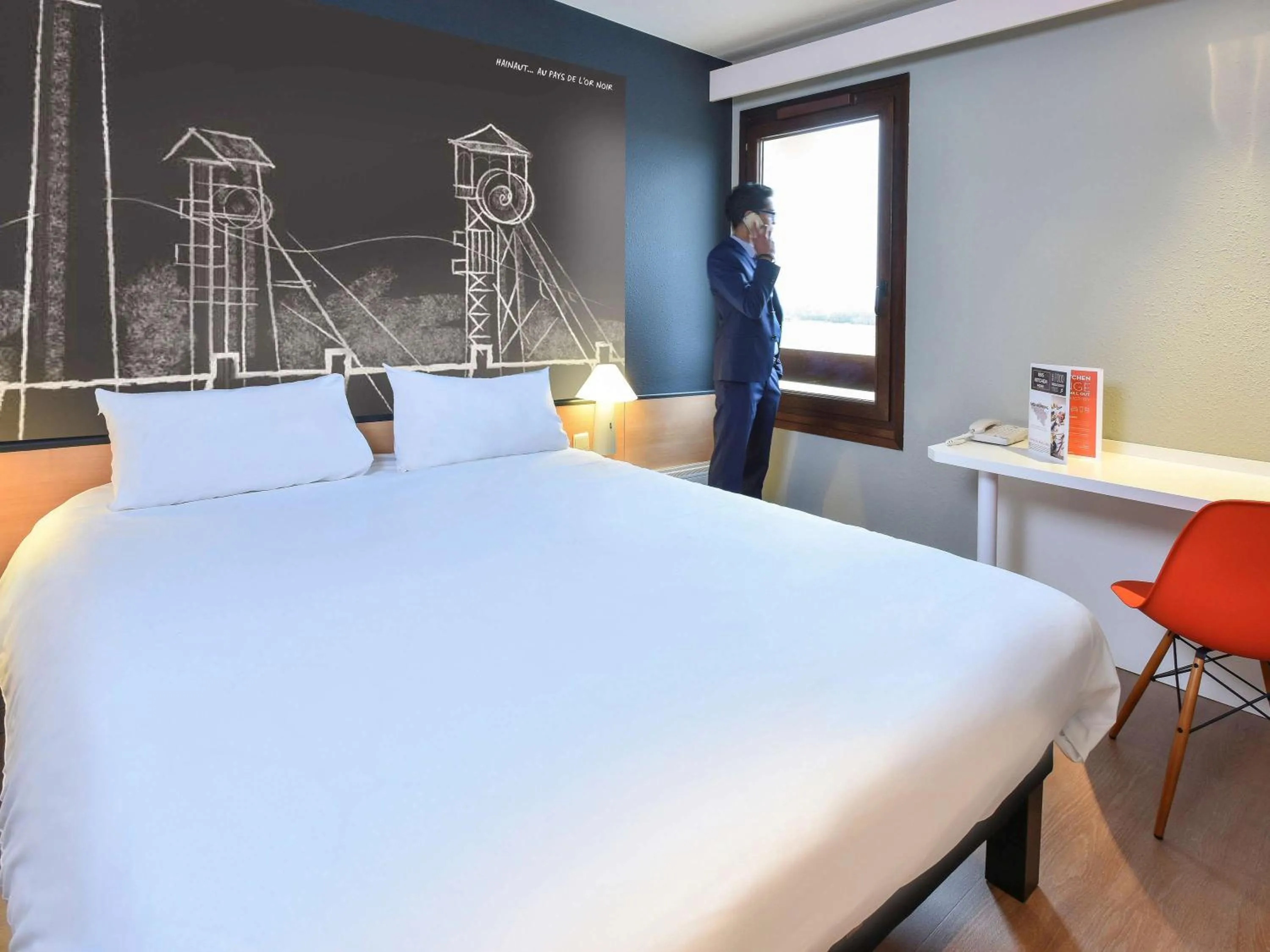 Photo of the whole room, Bed in ibis Charleroi Airport Brussels South