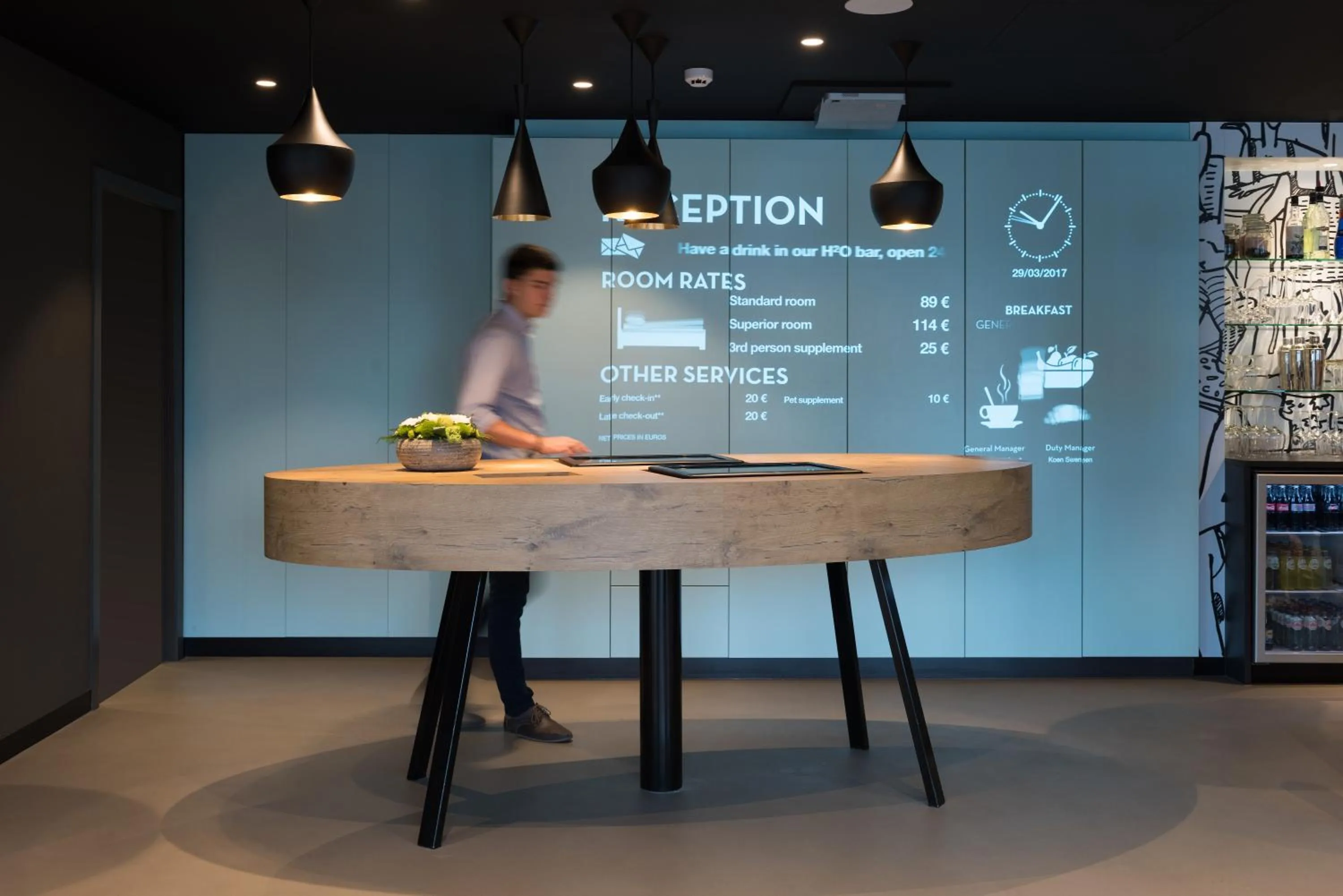 Lobby or reception in ibis Charleroi Airport Brussels South