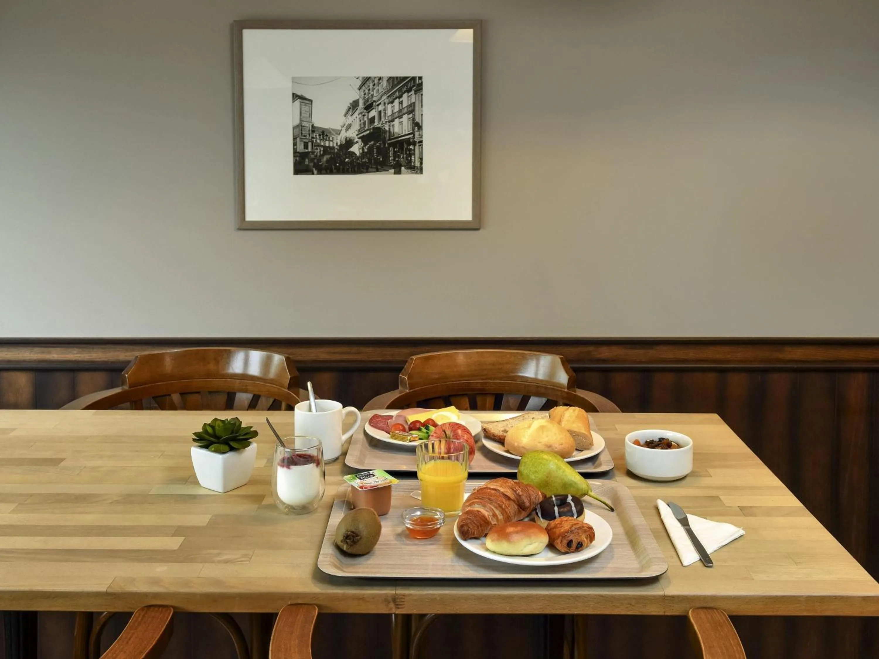 Lounge or bar in ibis Charleroi Centre Gare