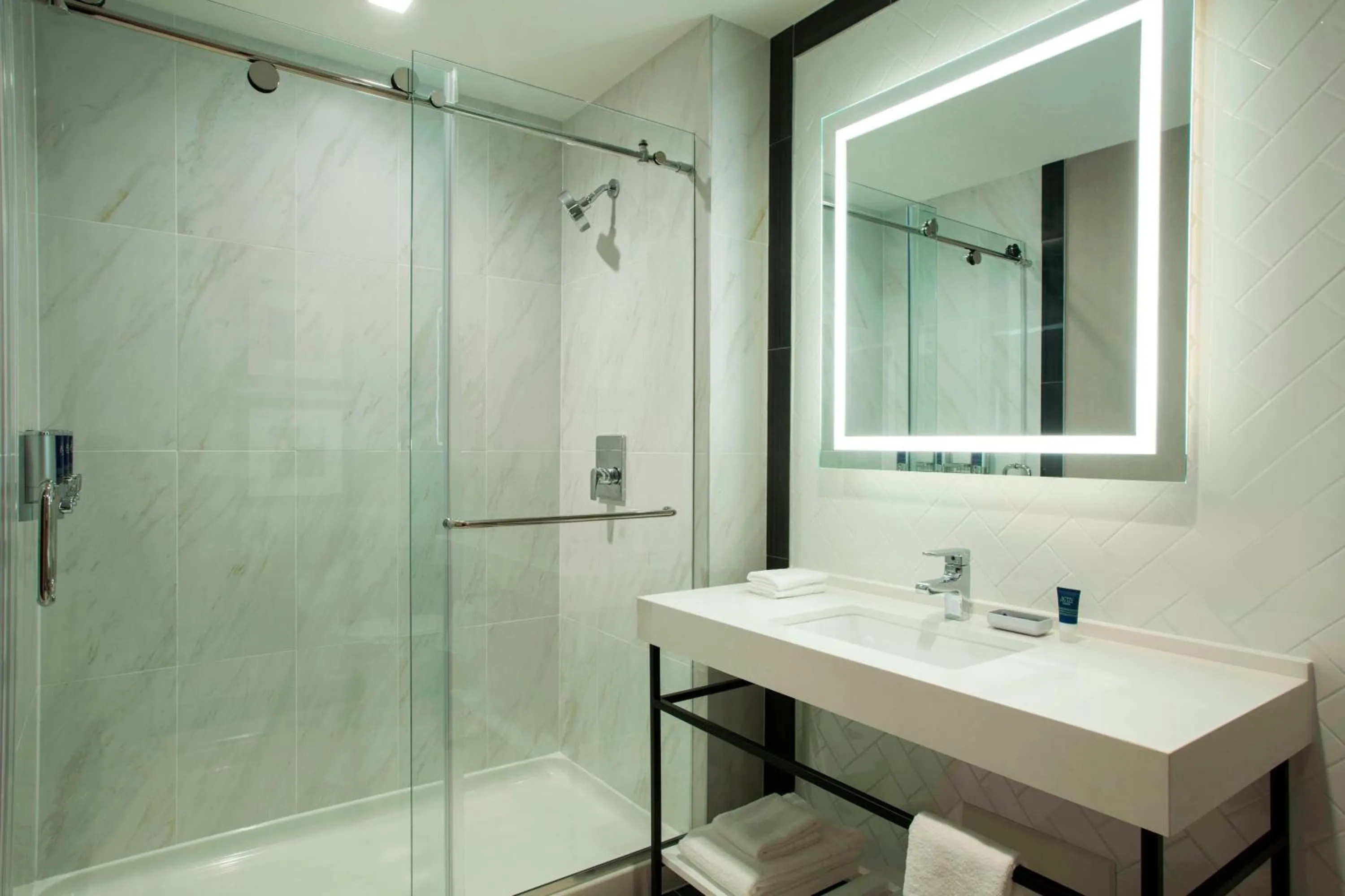 Bathroom in Four Points by Sheraton Manhattan Midtown West