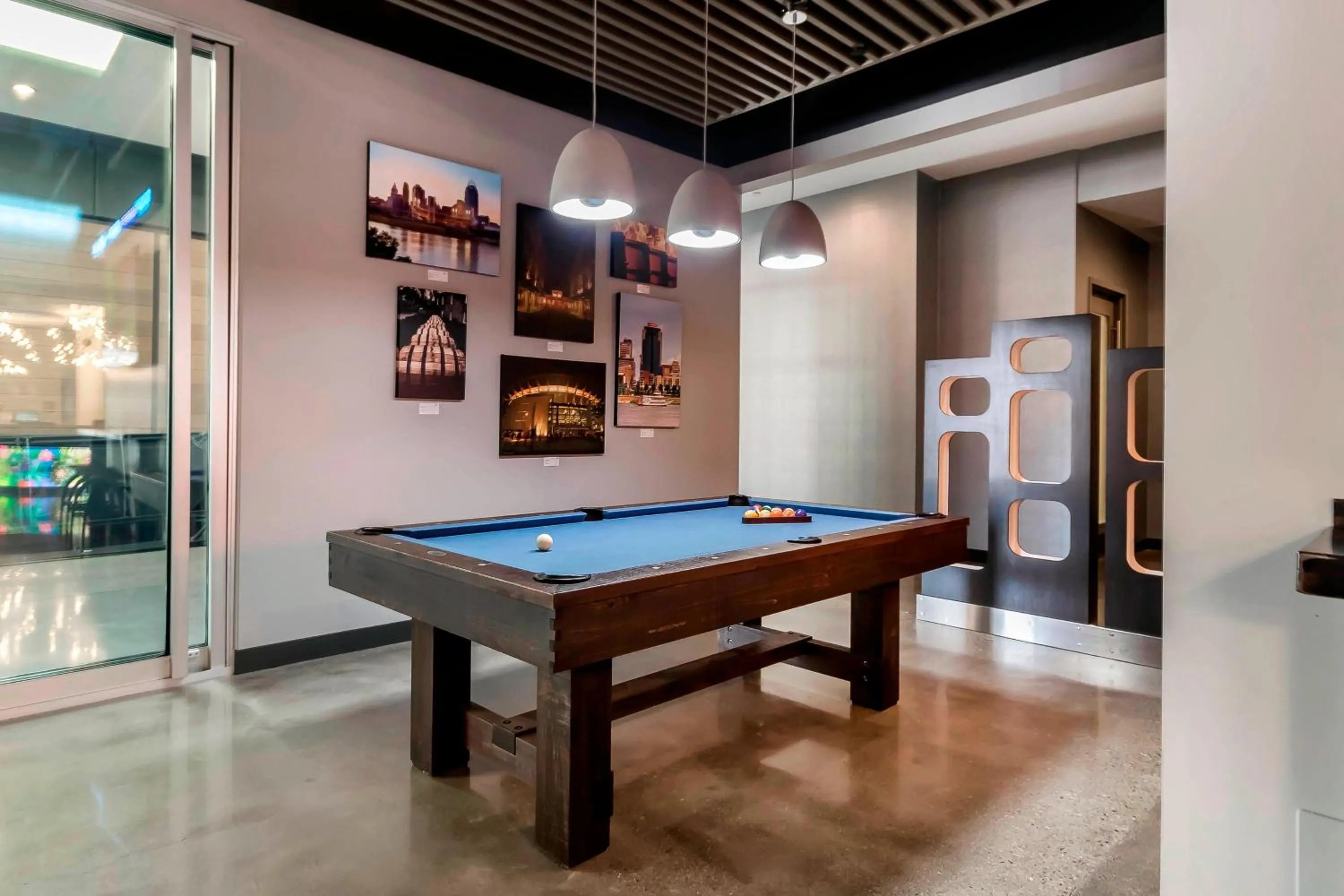 Swimming pool in Aloft Newport on the Levee