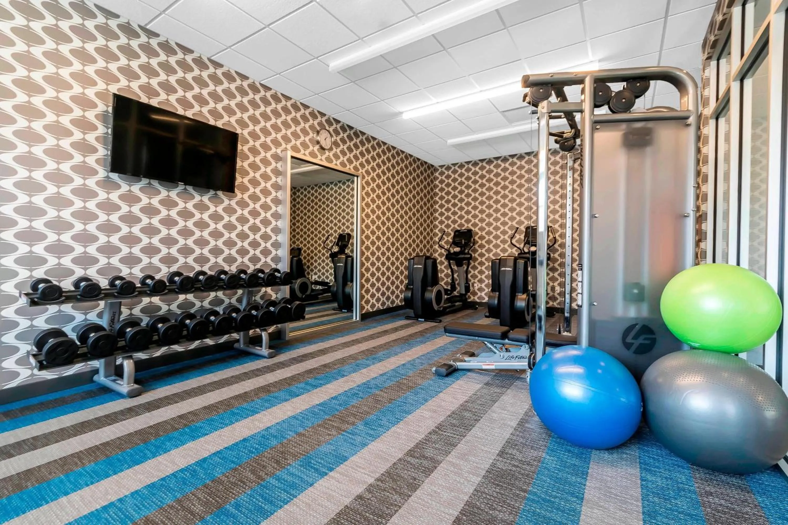 Fitness centre/facilities in Aloft Newport on the Levee