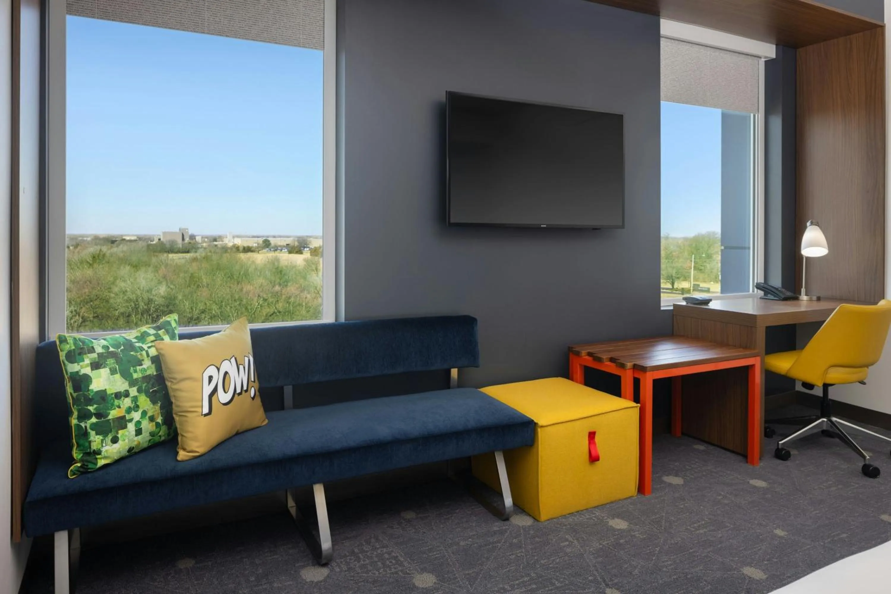 Photo of the whole room in Aloft Wichita