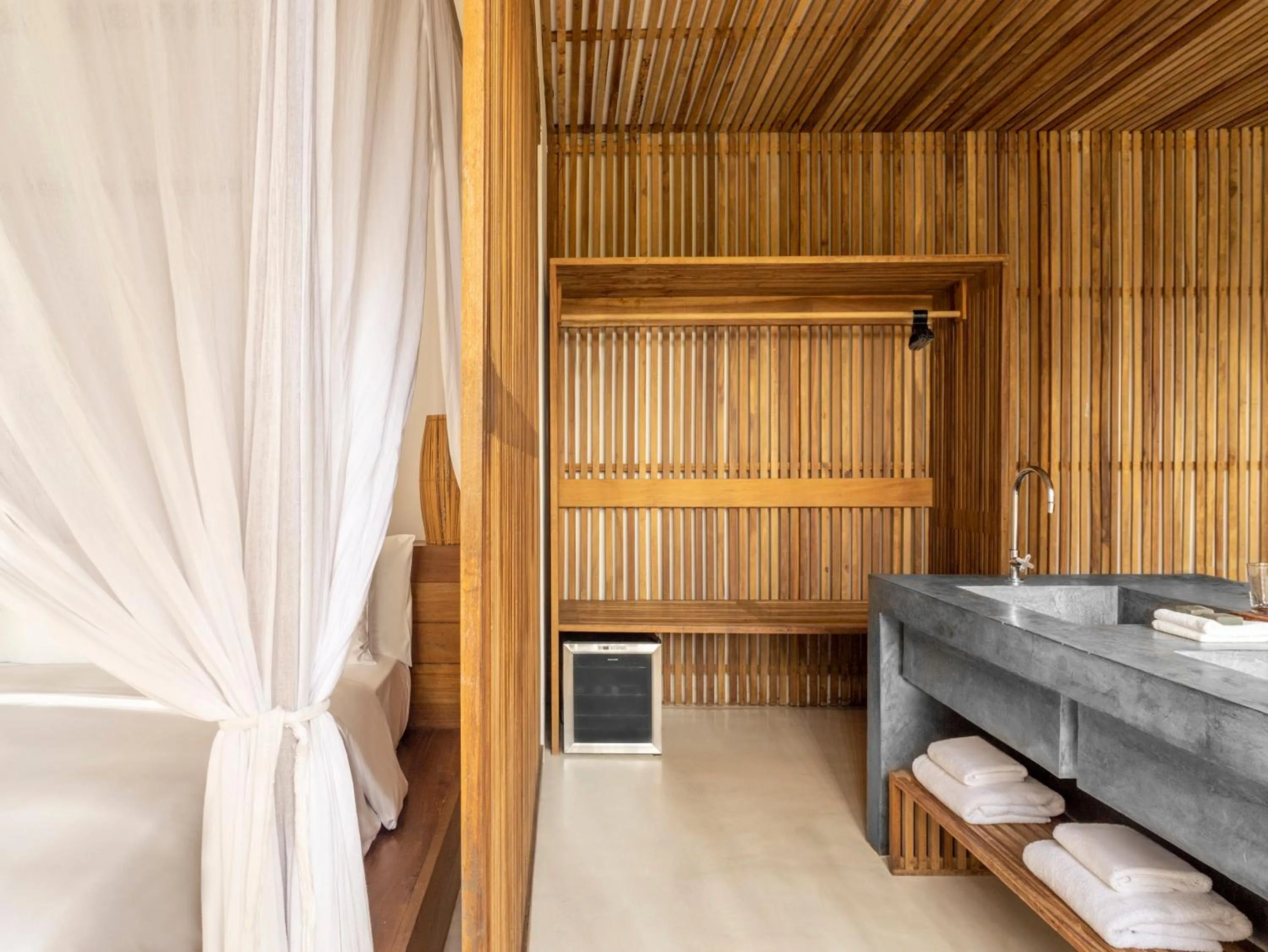 Bathroom, Bed in KA BRU Beach Boutique Hotel