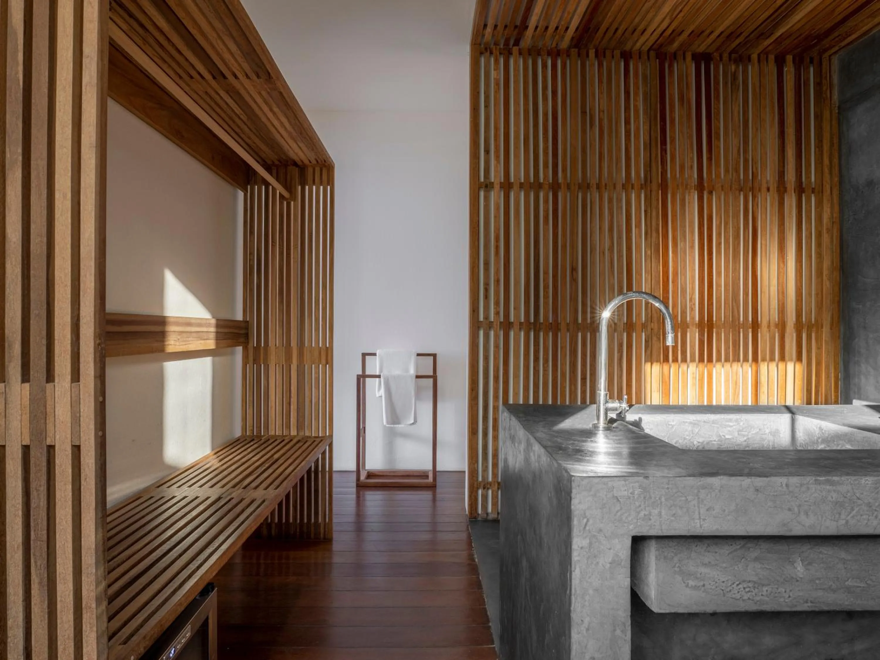 Bathroom, Bed in KA BRU Beach Boutique Hotel