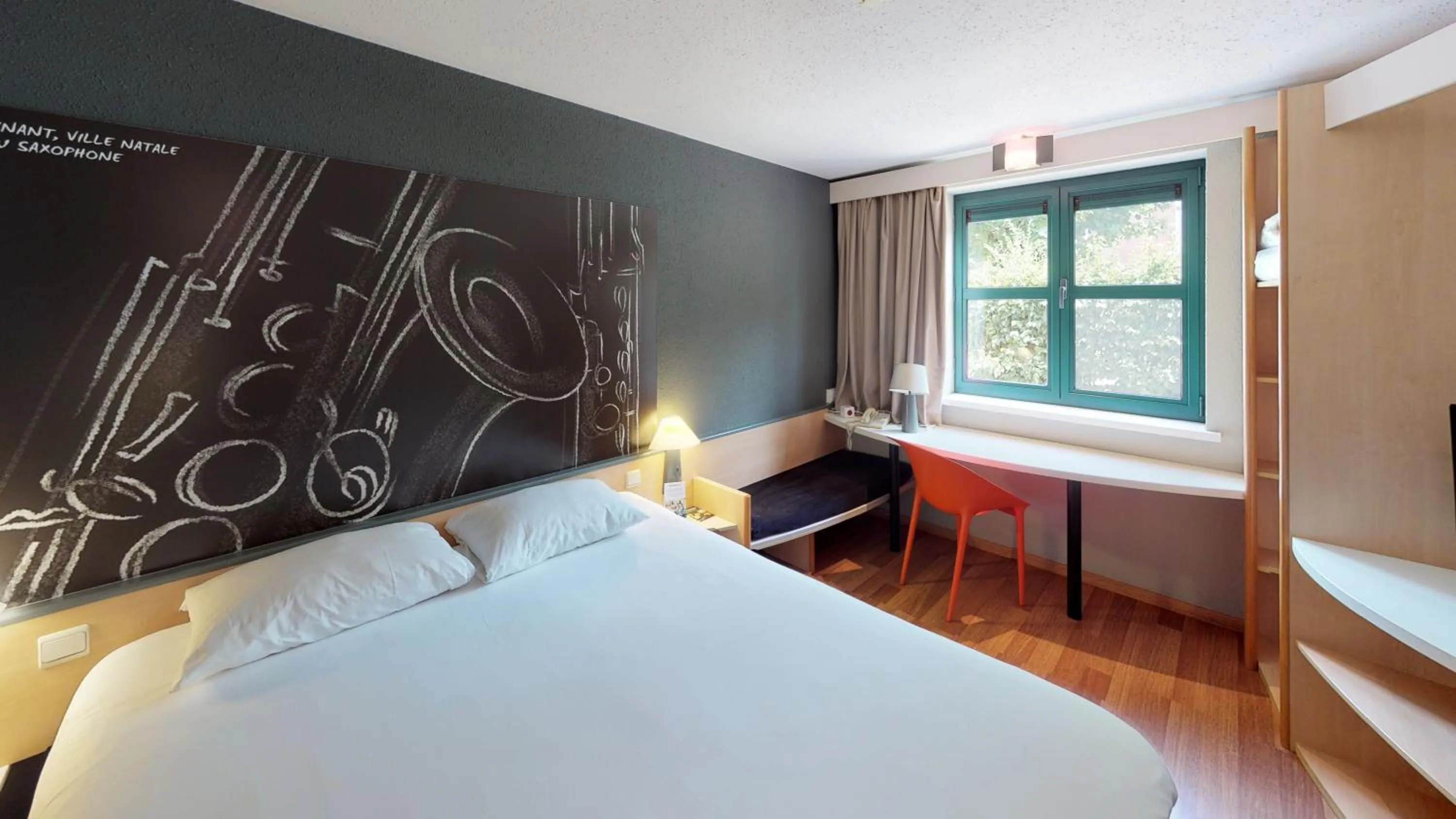 Bedroom, Bed in ibis Dinant Centre