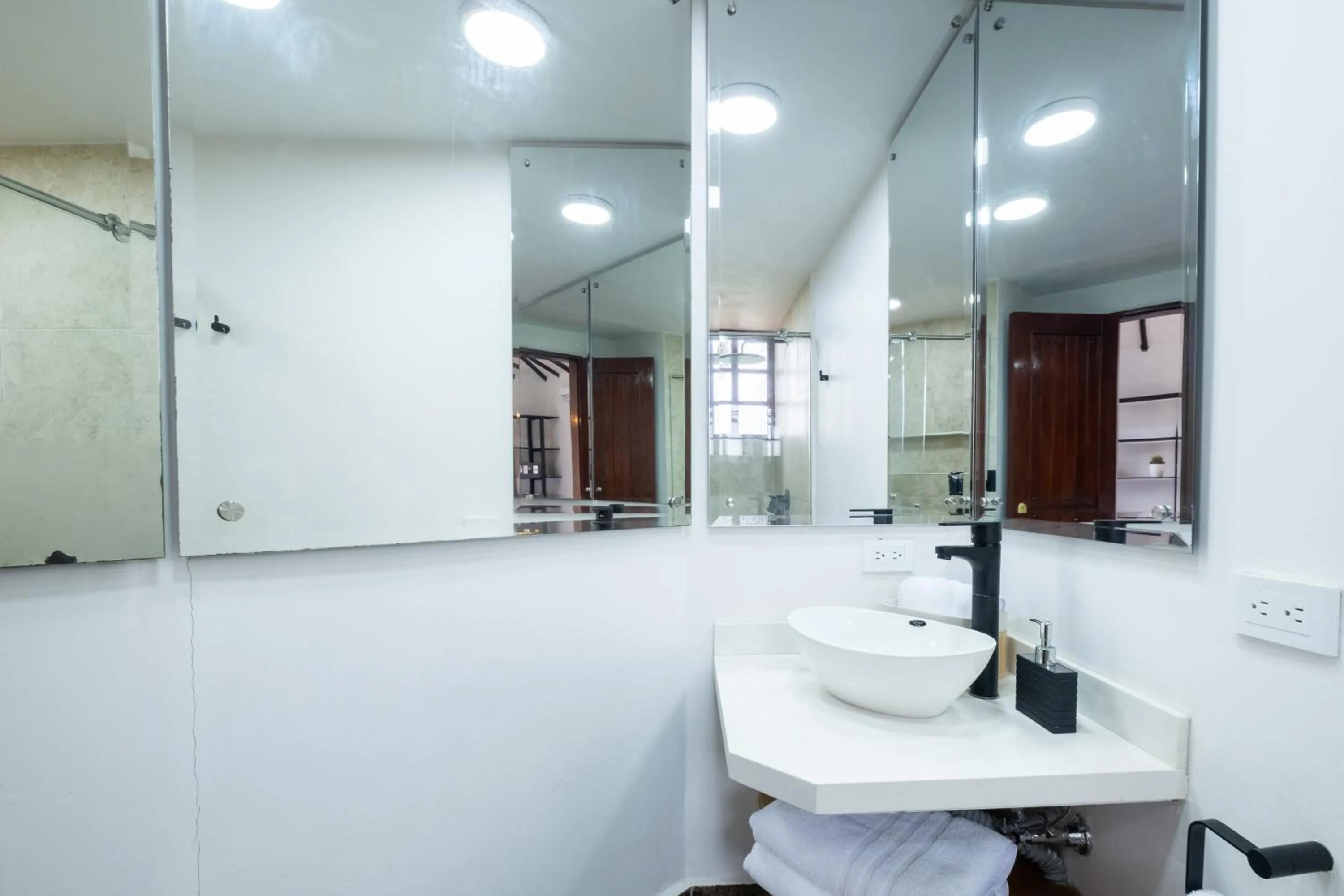 Hotel Chalet El Castillo by Majuva