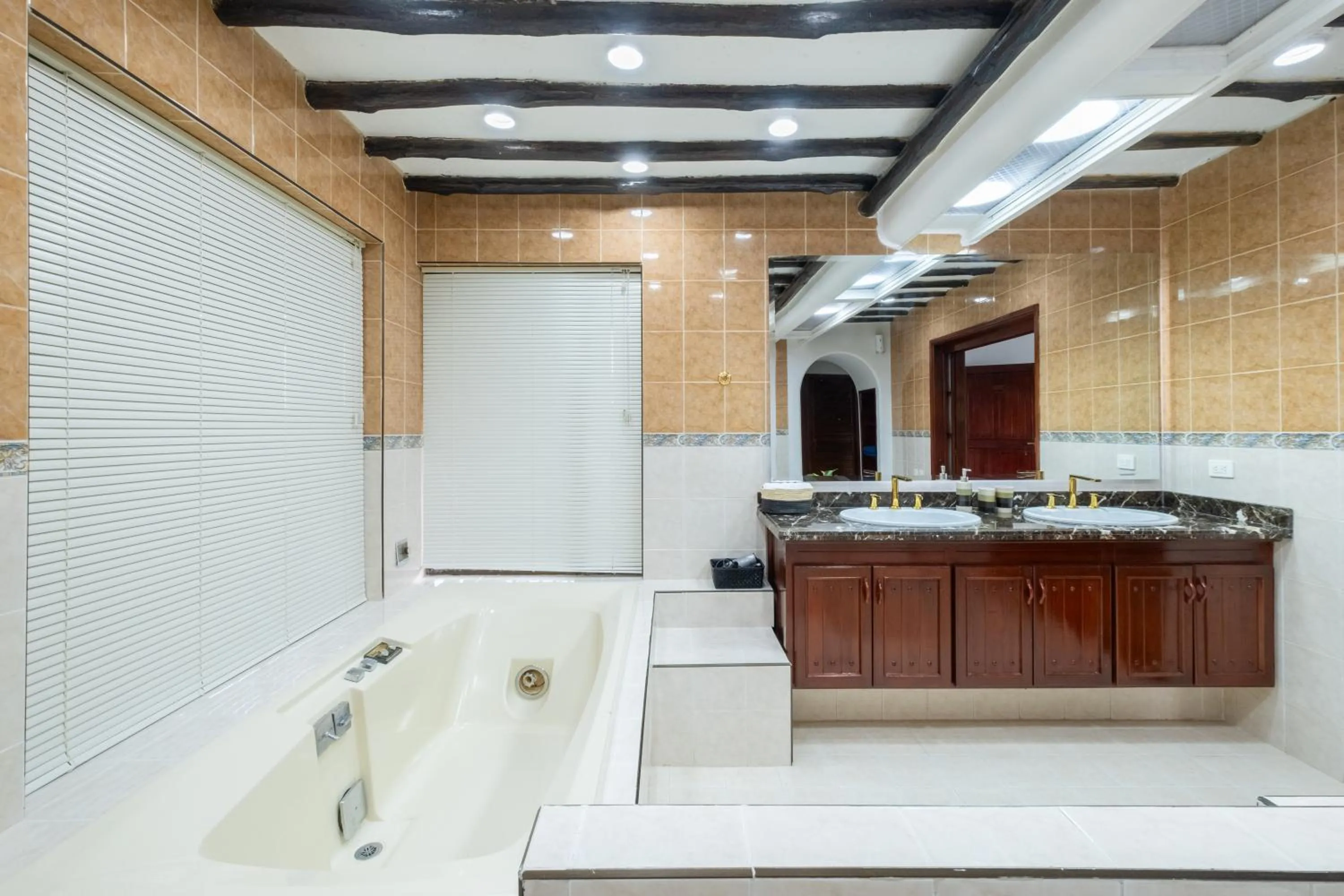 Hotel Chalet El Castillo by Majuva