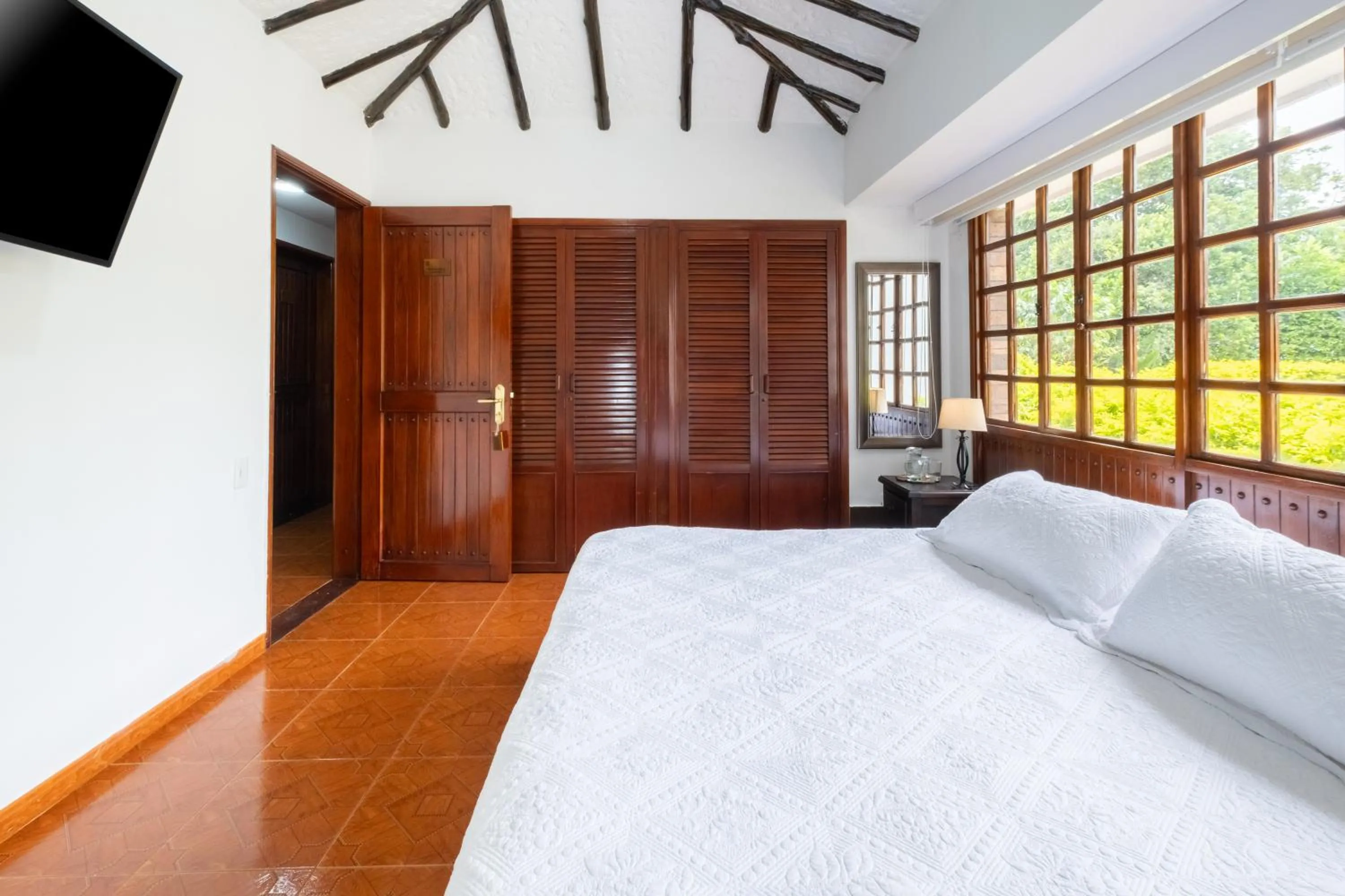 Bed in Hotel Chalet El Castillo by Majuva