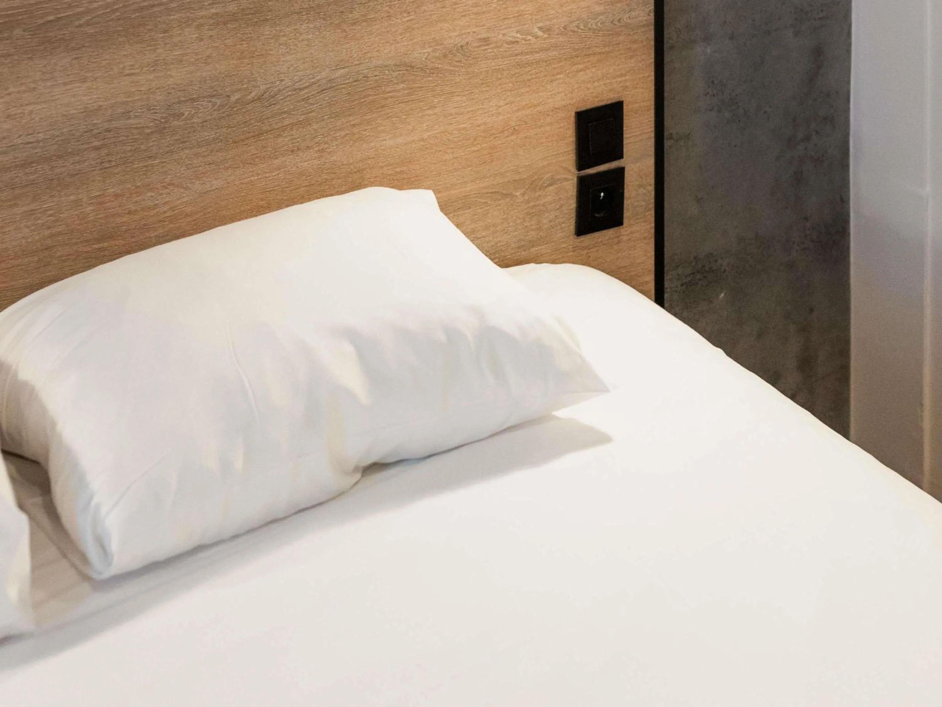 Bedroom, Bed in Ibis Namur Centre